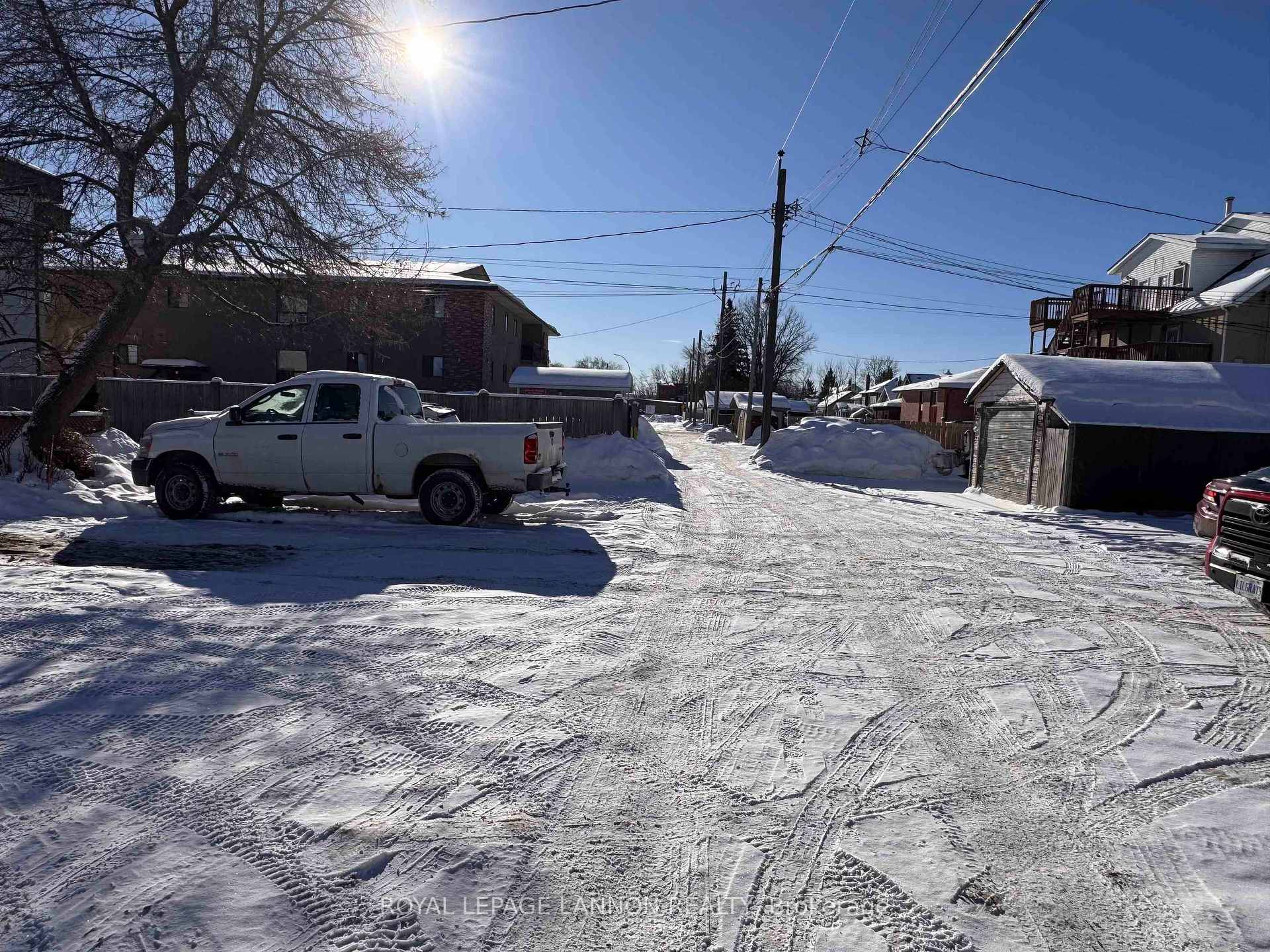 Photo 48 of 625 Vickers St. S. S, Thunder Bay, Hyde Park — HOMEH