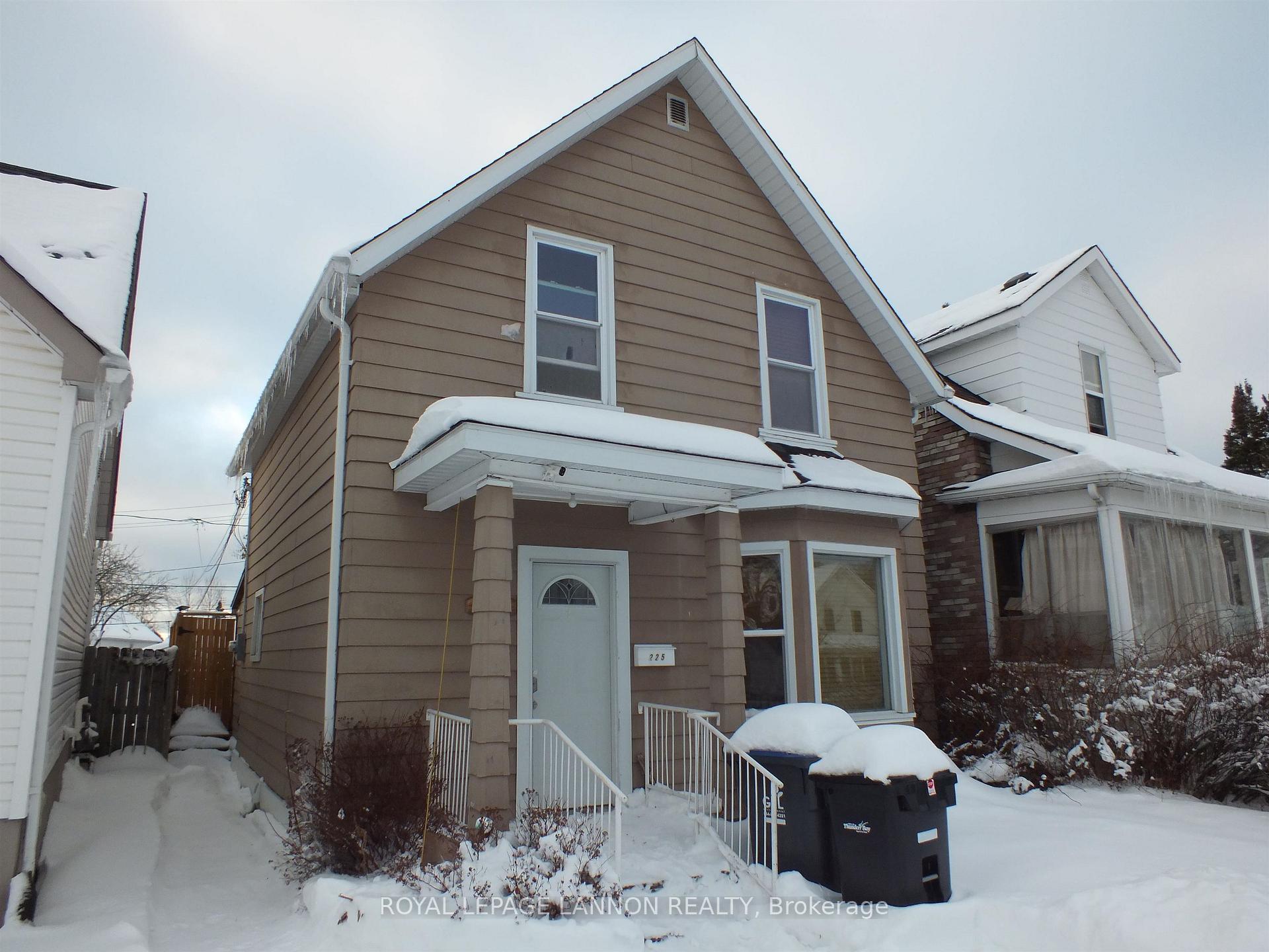 Front of 225 Balmoral Street