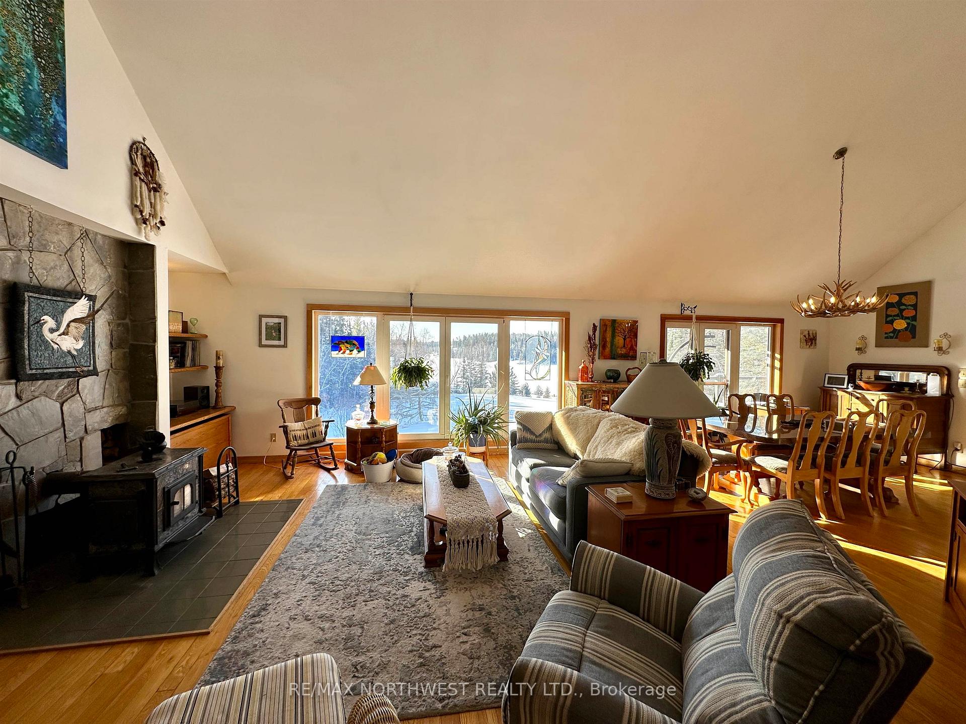 Photo 5 of 446 Carlton Road, Kenora, Redditt Road West — HOMEH