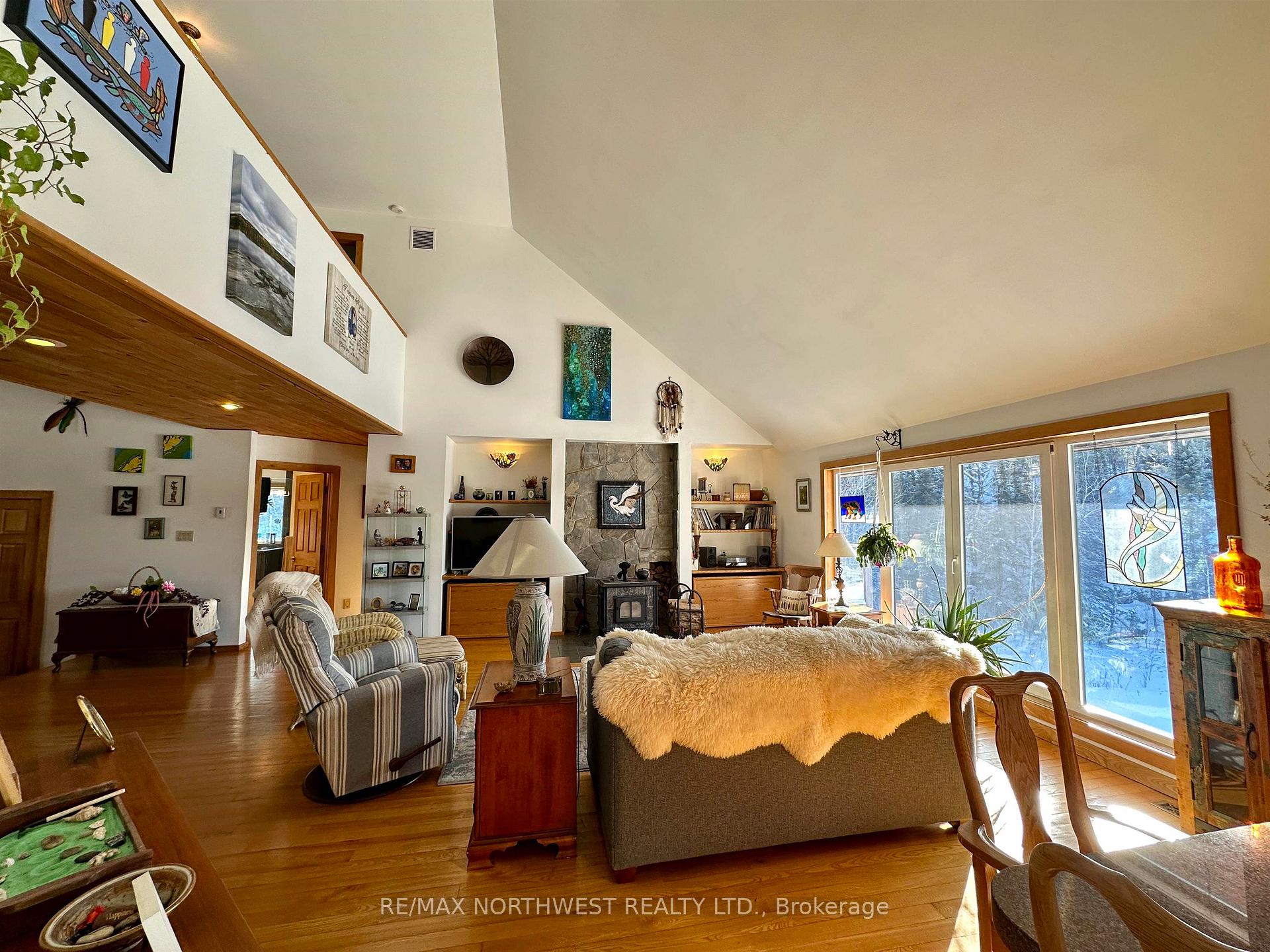 Photo 9 of 446 Carlton Road, Kenora, Redditt Road West — HOMEH