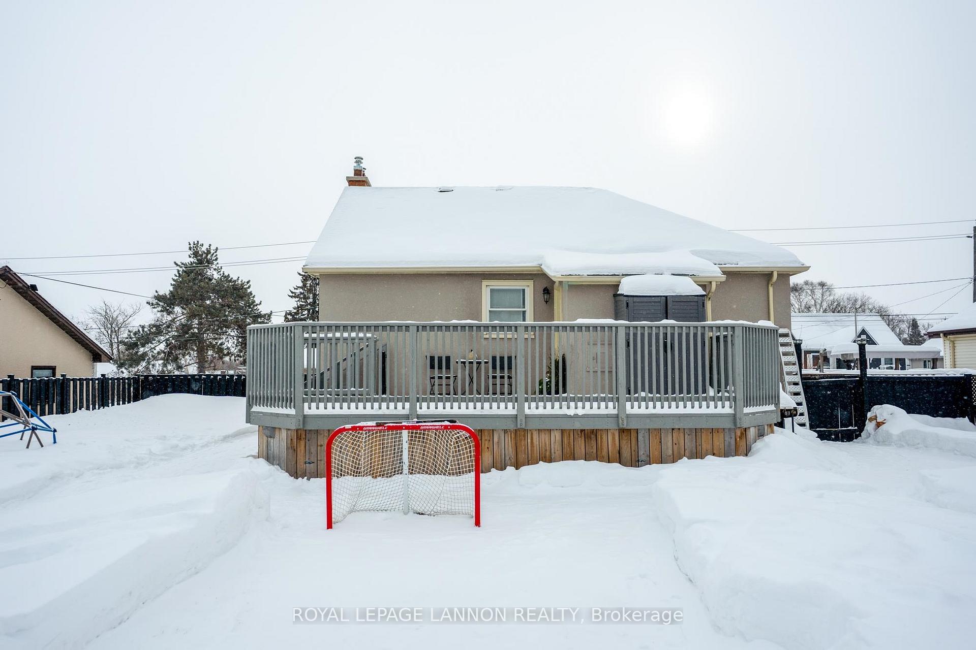 Photo 6 of 320 Lillian Street, Thunder Bay, Current River — HOMEH