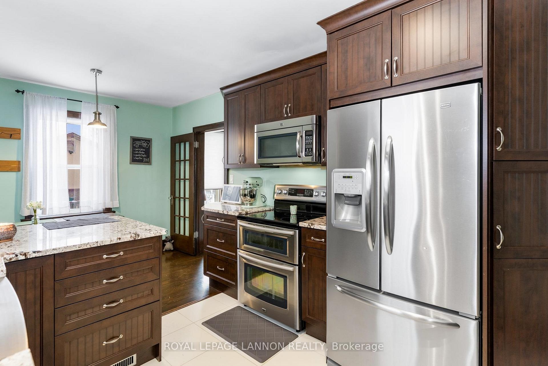 Photo 13 of 320 Lillian Street, Thunder Bay, Current River — HOMEH