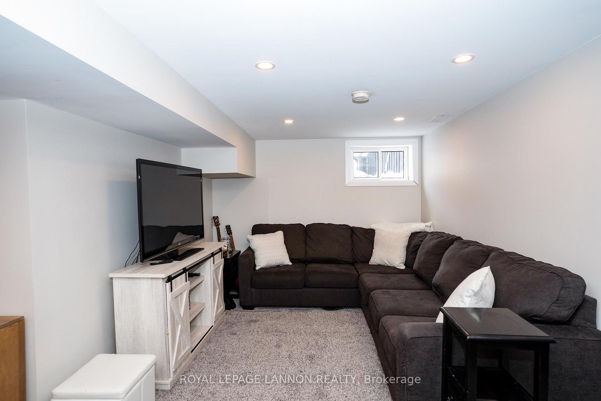 Photo 28 of 320 Lillian Street, Thunder Bay, Current River — HOMEH