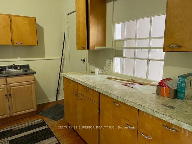 Photo 14 of 58 Ontario Street, Thunder Bay, Court / Cumberland — HOMEH