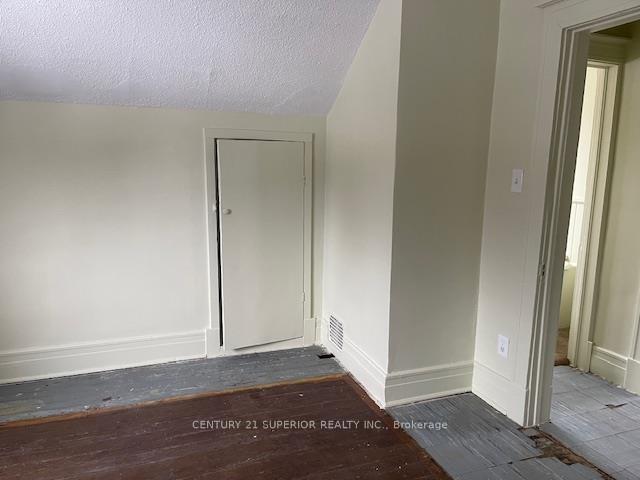 Photo 22 of 58 Ontario Street, Thunder Bay, Court / Cumberland — HOMEH