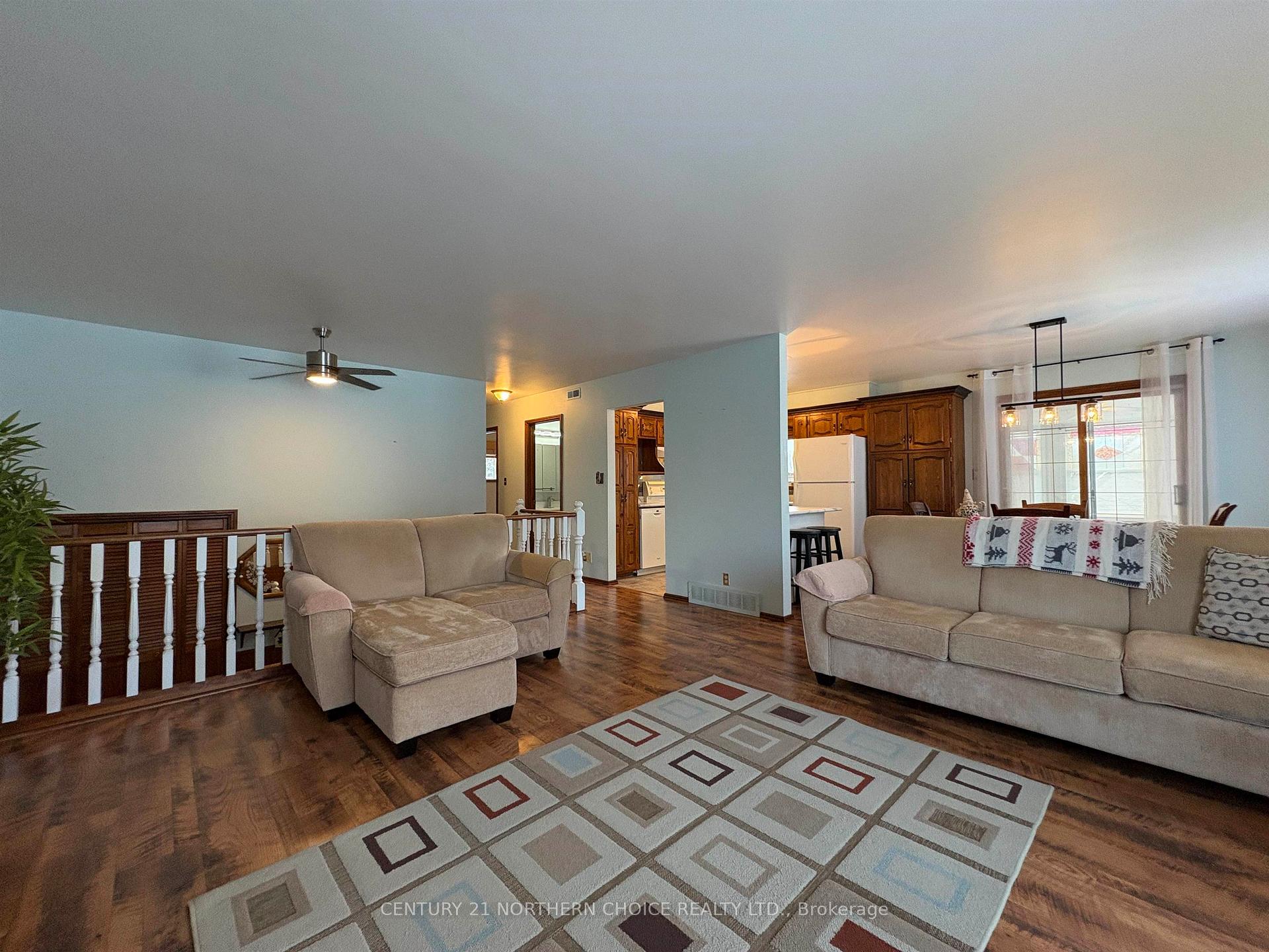 Photo 8 of 558 Elm Avenue, Fort Frances — HOMEH