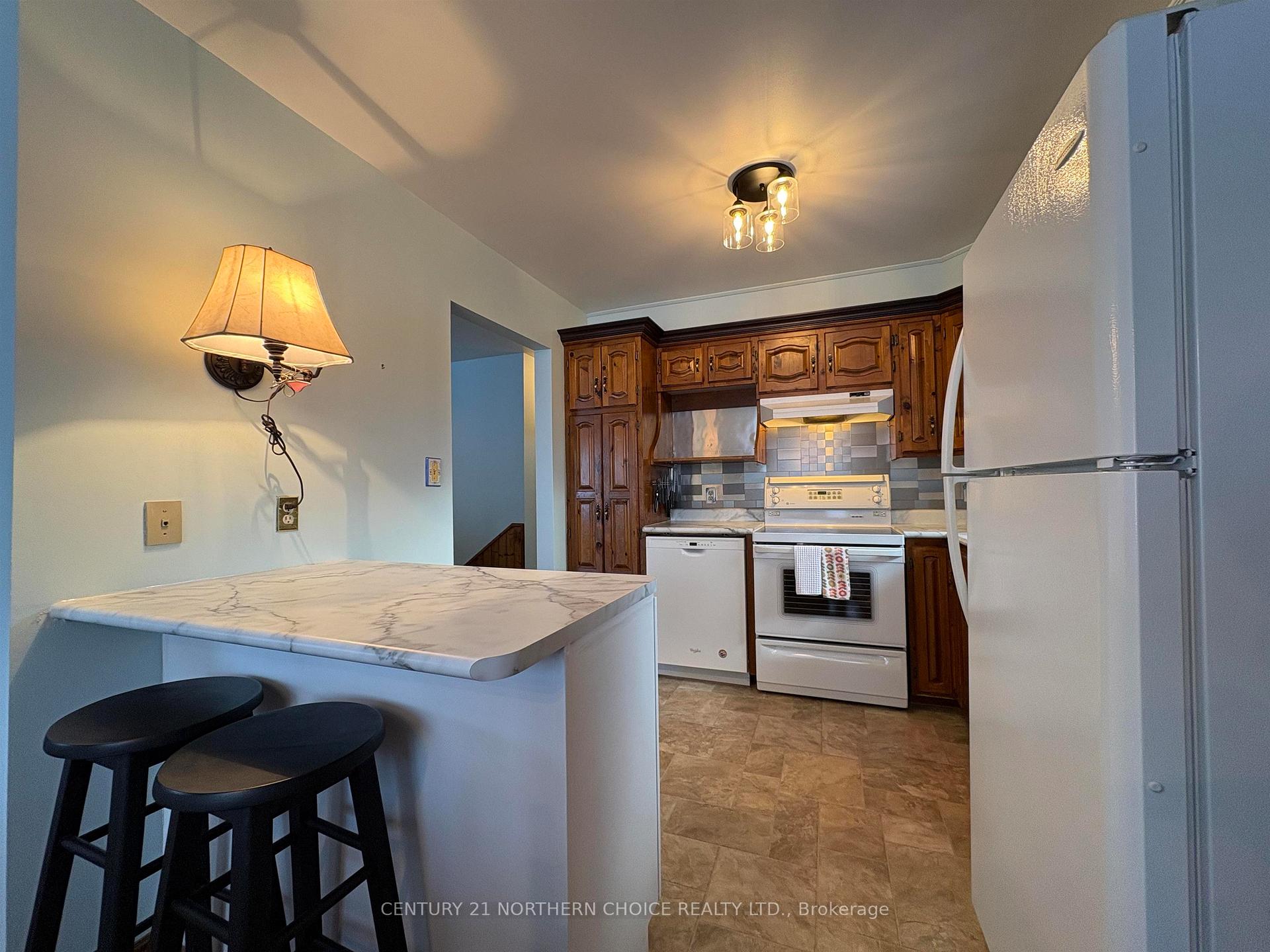 Photo 15 of 558 Elm Avenue, Fort Frances — HOMEH