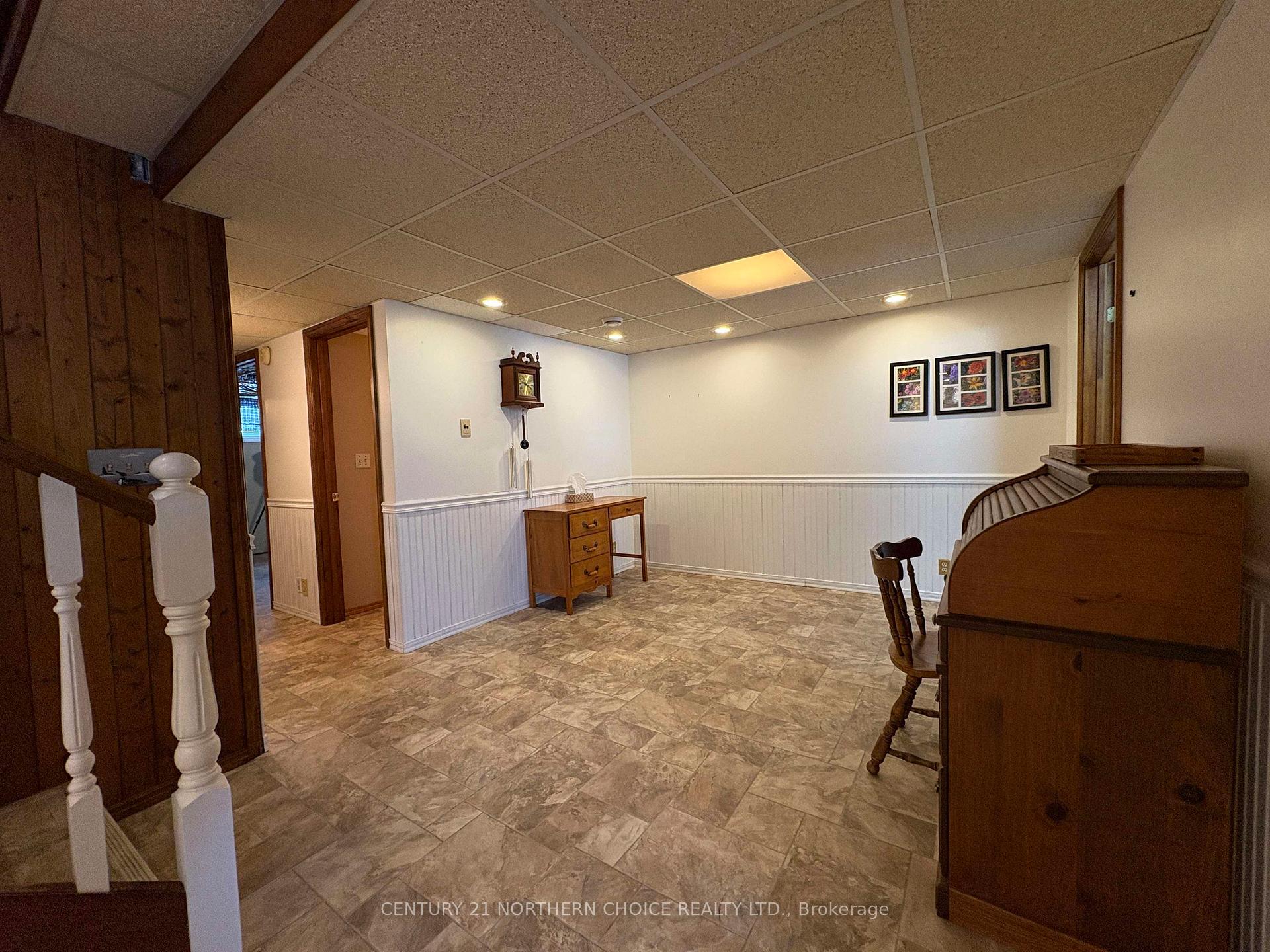 Photo 28 of 558 Elm Avenue, Fort Frances — HOMEH