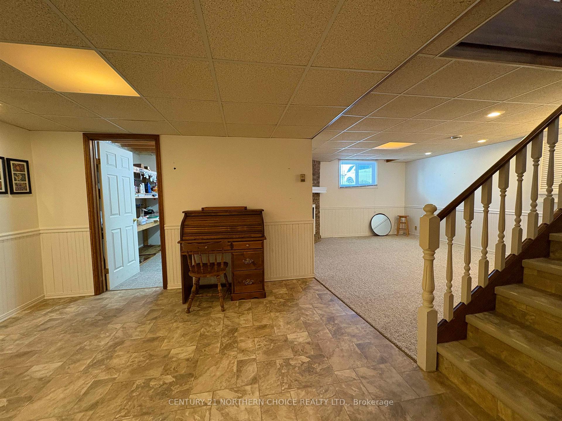 Photo 32 of 558 Elm Avenue, Fort Frances — HOMEH