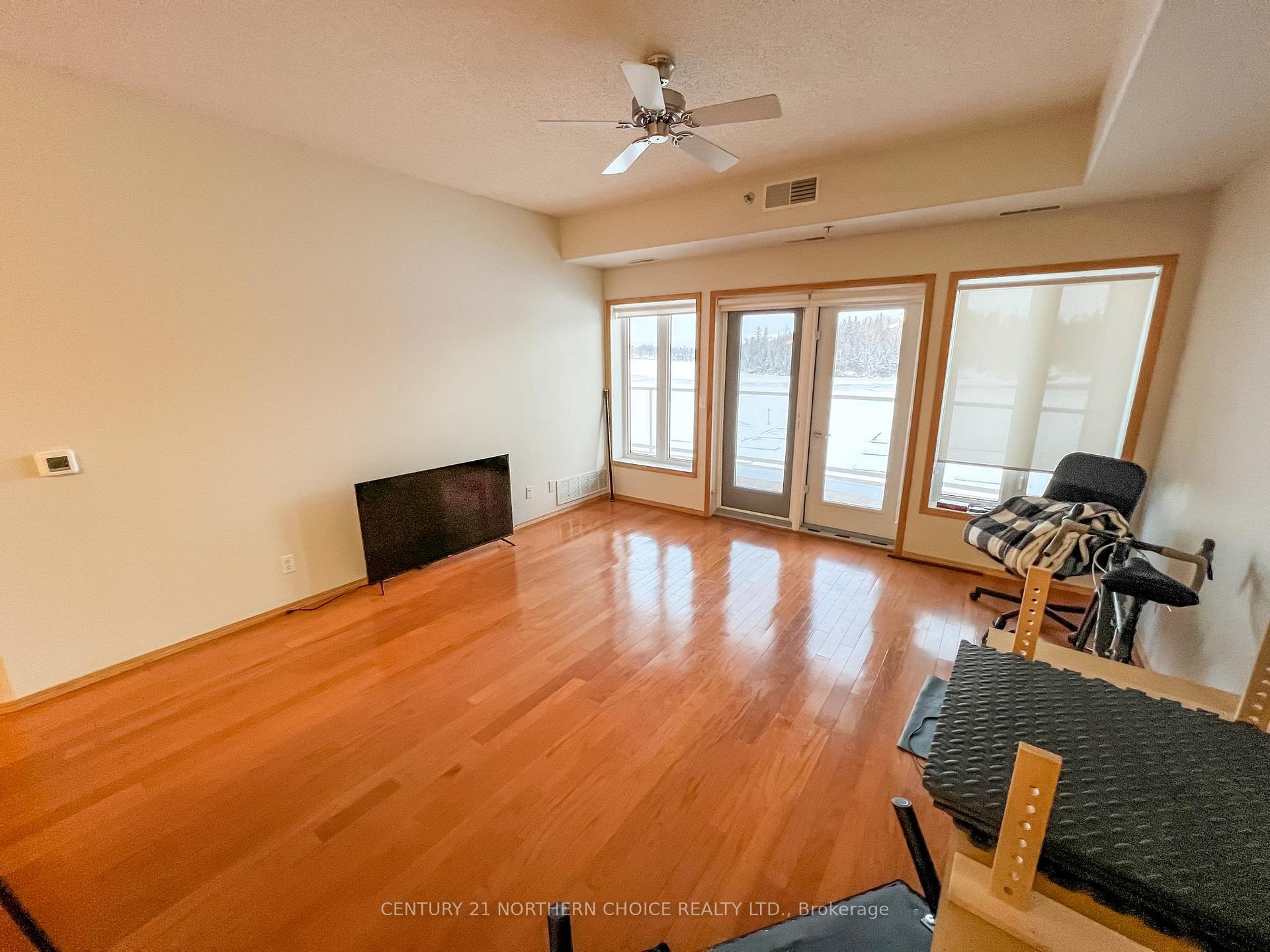Photo 11 of 5- 204 Bay Road S, Kenora, Norman — HOMEH