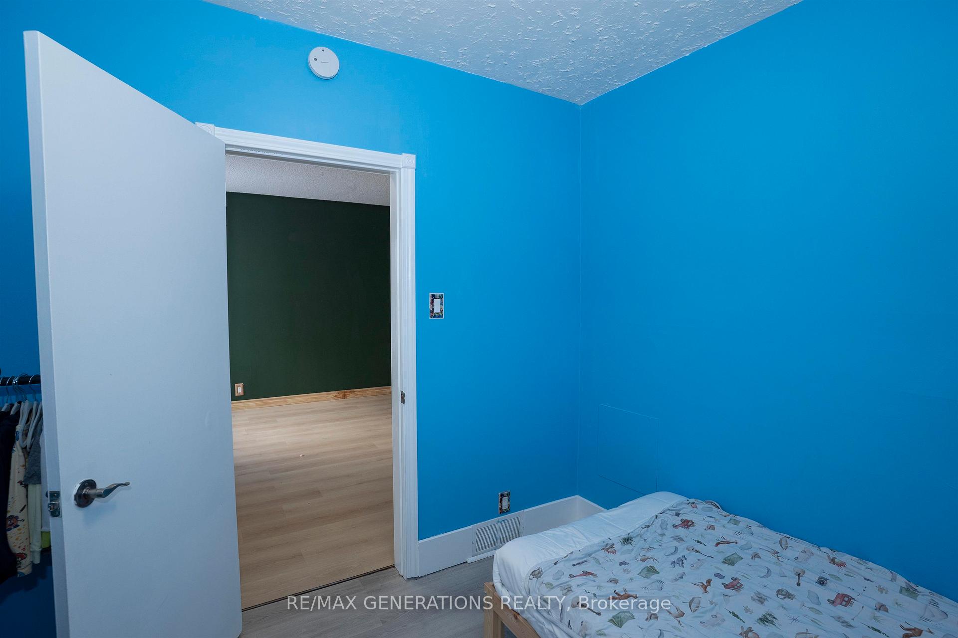 Photo 11 of 1311 Donald Street E, Thunder Bay, McKeller Park — HOMEH