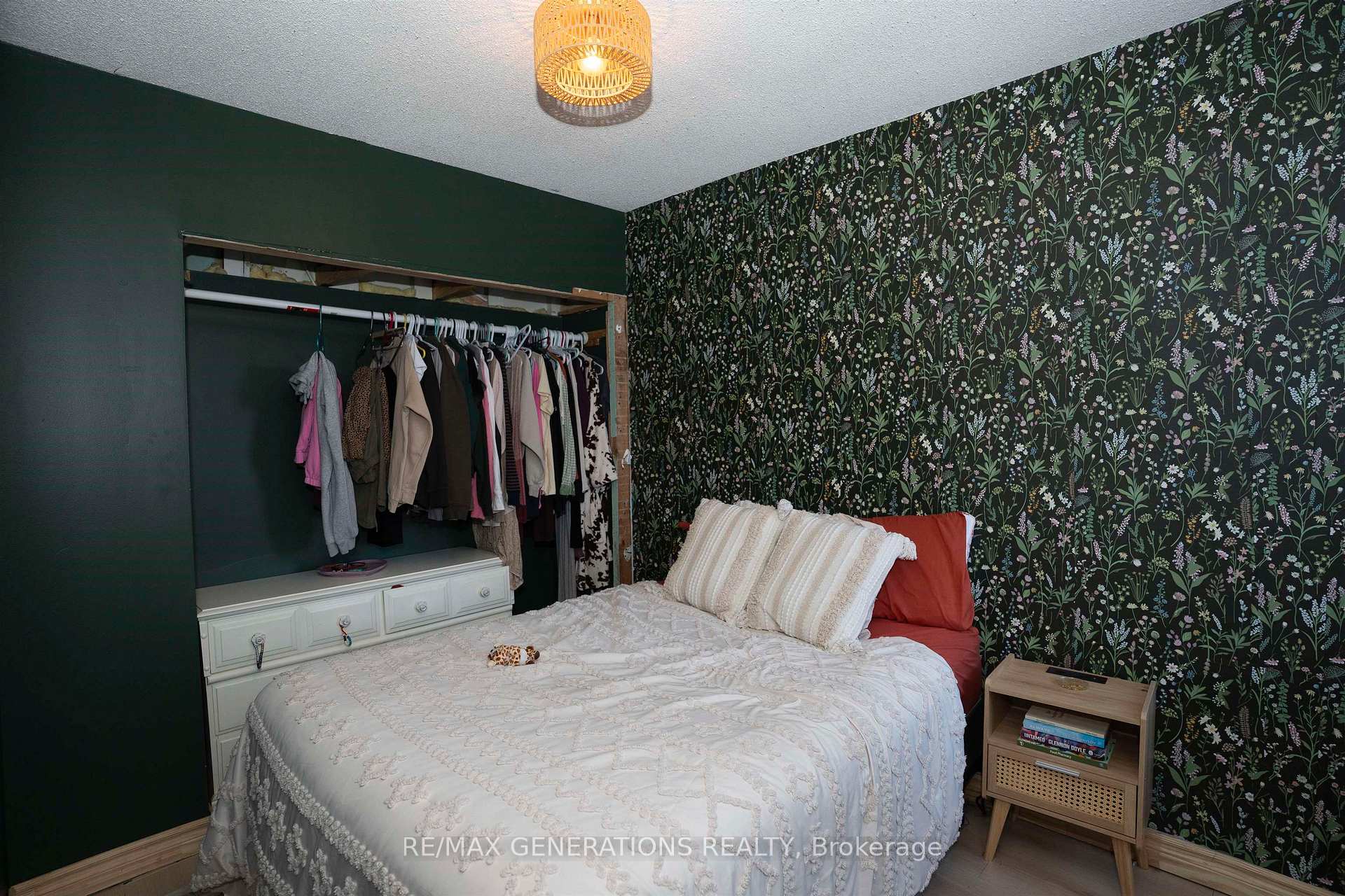 Photo 12 of 1311 Donald Street E, Thunder Bay, McKeller Park — HOMEH