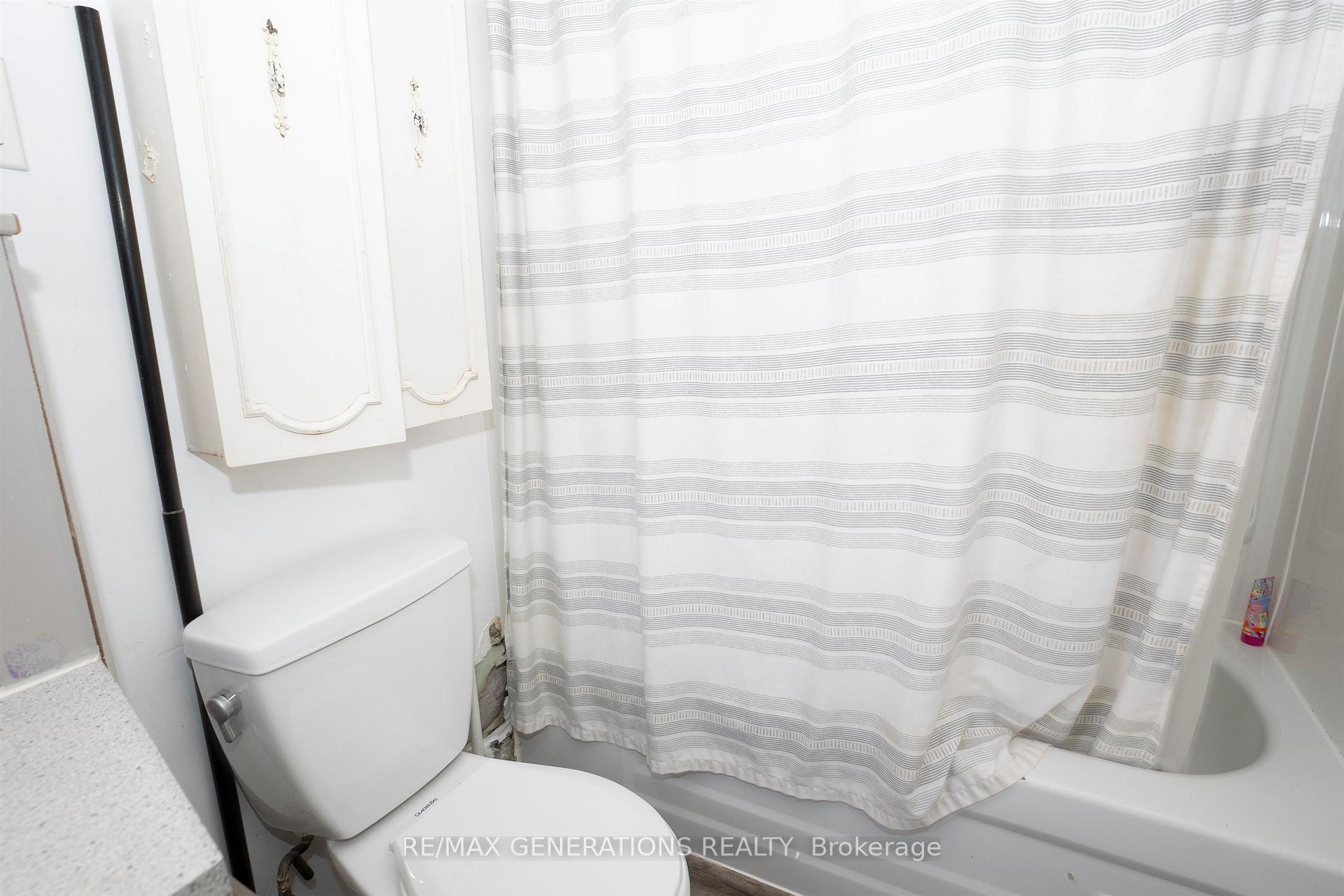 Photo 16 of 1311 Donald Street E, Thunder Bay, McKeller Park — HOMEH