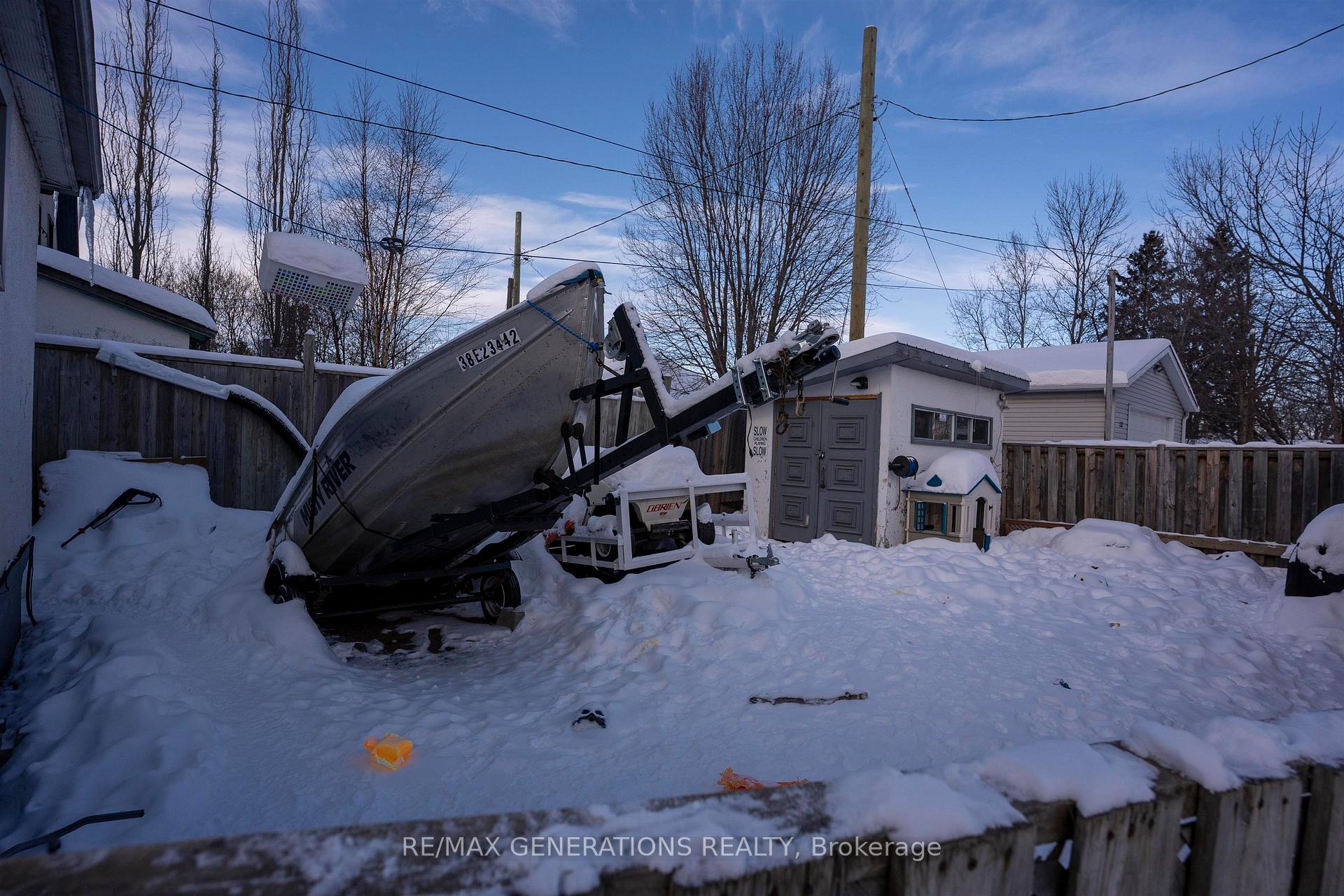 Photo 23 of 1311 Donald Street E, Thunder Bay, McKeller Park — HOMEH