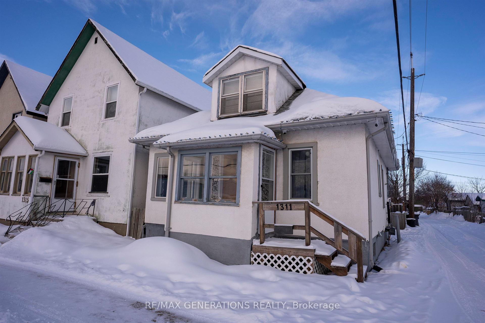 Photo 24 of 1311 Donald Street E, Thunder Bay, McKeller Park — HOMEH