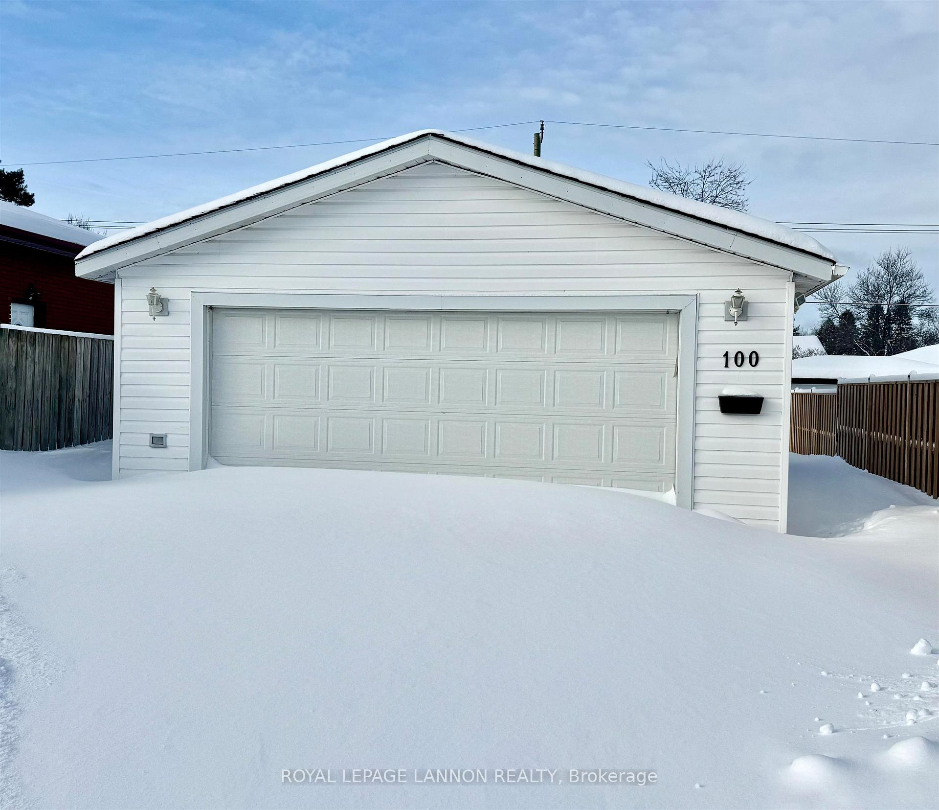 Photo 1 of 100 Bruce Street, Thunder Bay, Shuniah — HOMEH