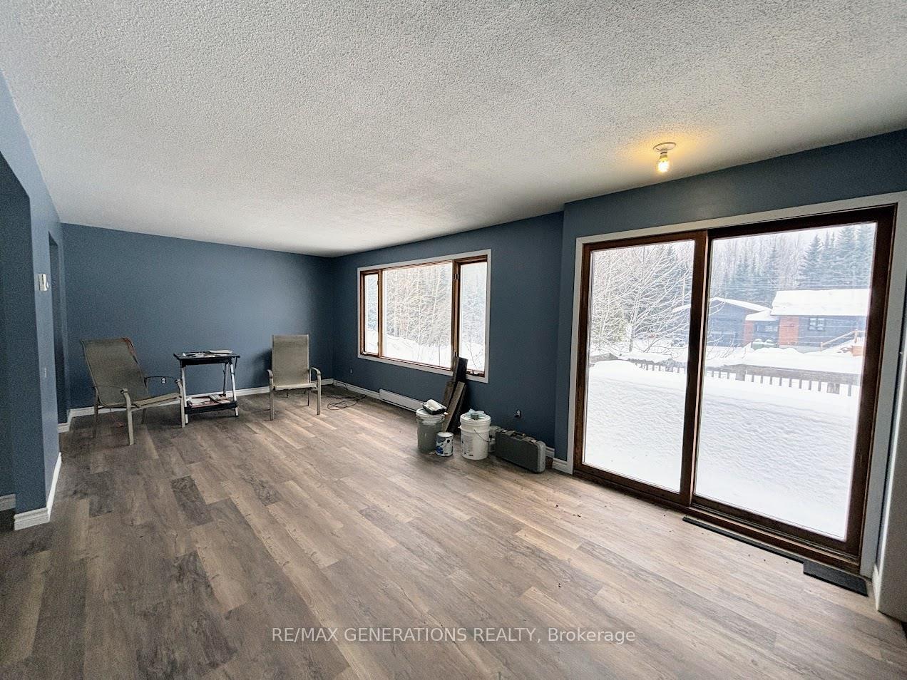 Photo 3 of 43 Lynx Avenue, Manitouwadge — HOMEH