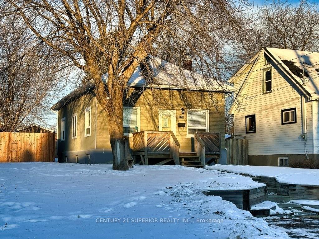 Photo 1 of 130 Pine Street, Thunder Bay, College Heights — HOMEH