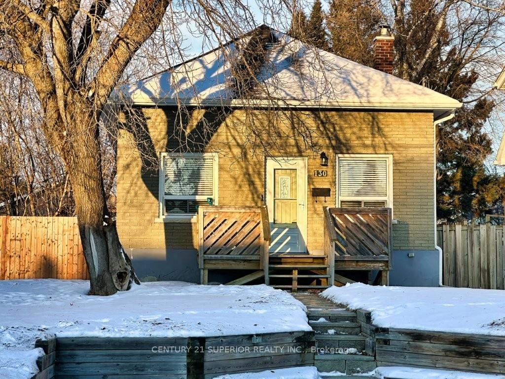 Photo 5 of 130 Pine Street, Thunder Bay, College Heights — HOMEH