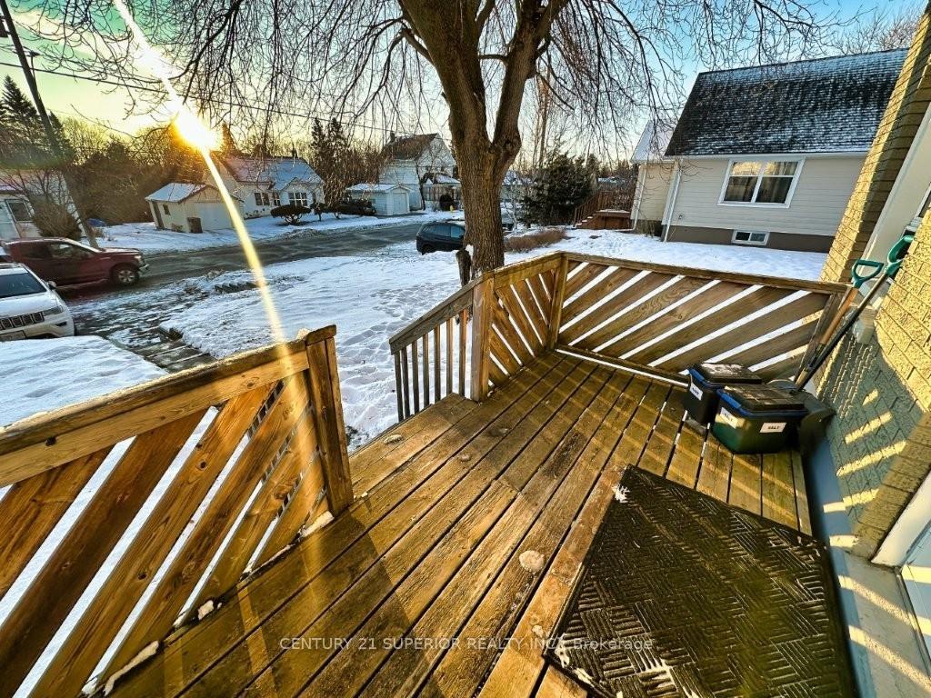 Photo 7 of 130 Pine Street, Thunder Bay, College Heights — HOMEH