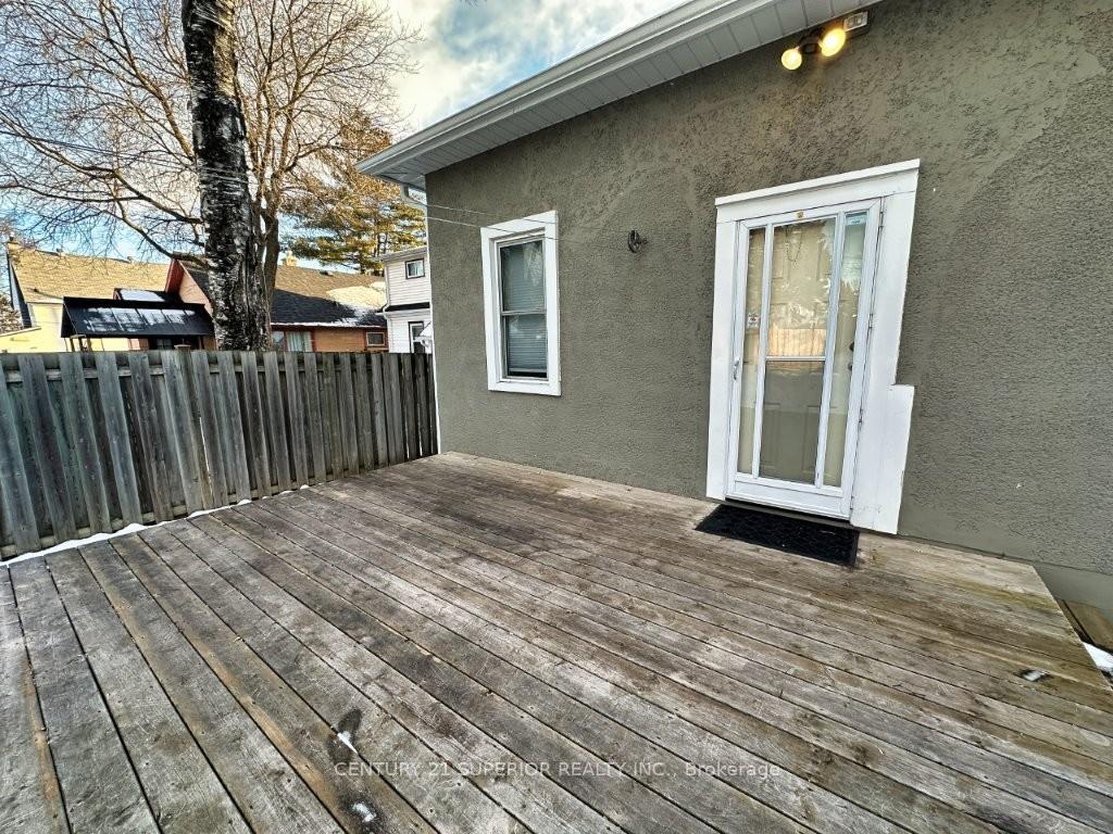 Photo 8 of 130 Pine Street, Thunder Bay, College Heights — HOMEH