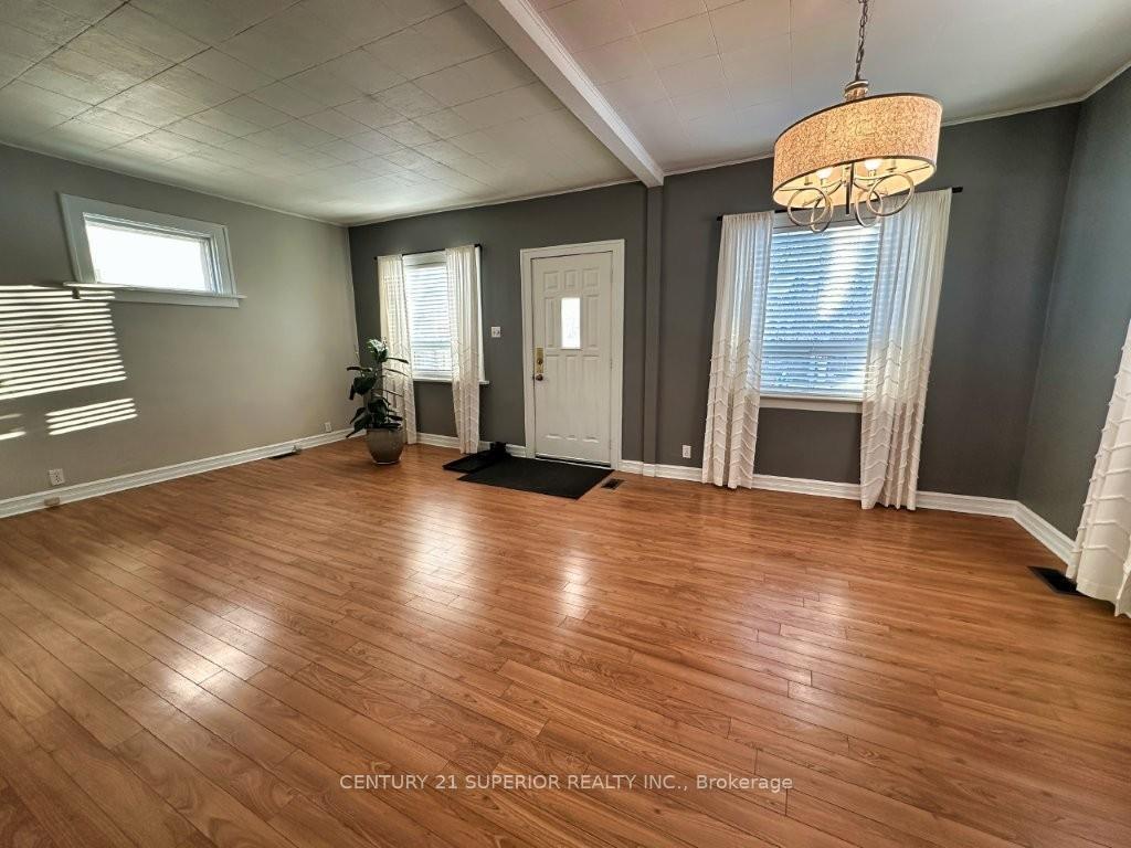 Photo 14 of 130 Pine Street, Thunder Bay, College Heights — HOMEH