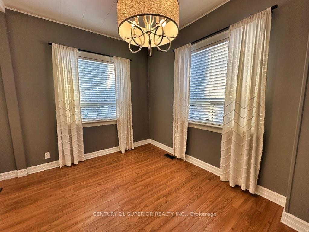 Photo 15 of 130 Pine Street, Thunder Bay, College Heights — HOMEH