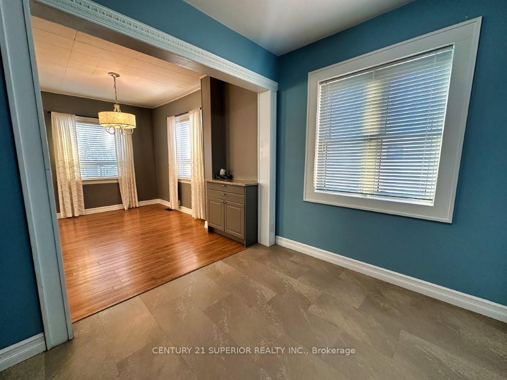 Photo 20 of 130 Pine Street, Thunder Bay, College Heights — HOMEH
