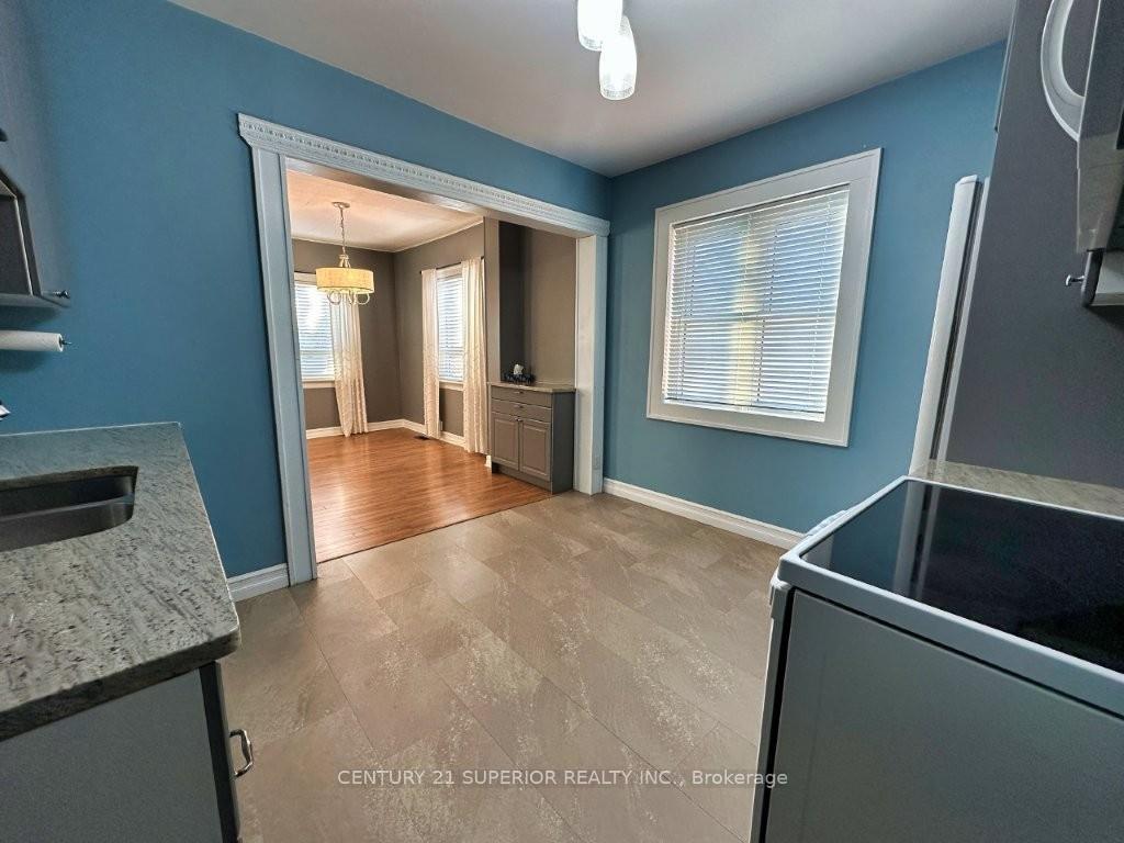 Photo 25 of 130 Pine Street, Thunder Bay, College Heights — HOMEH
