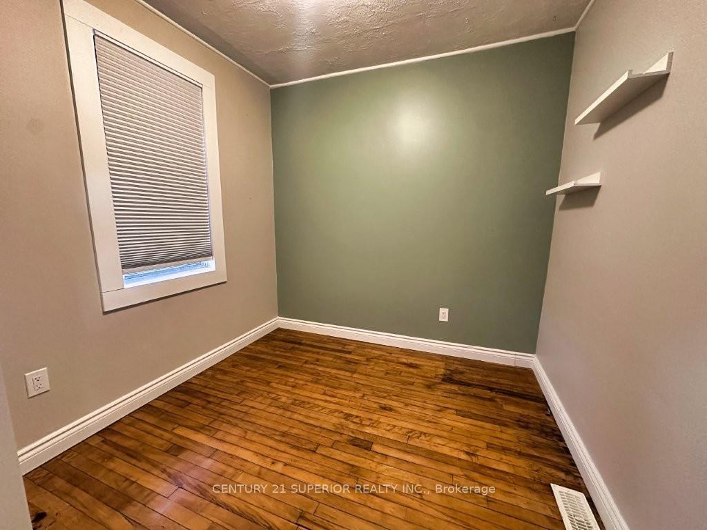 Photo 32 of 130 Pine Street, Thunder Bay, College Heights — HOMEH
