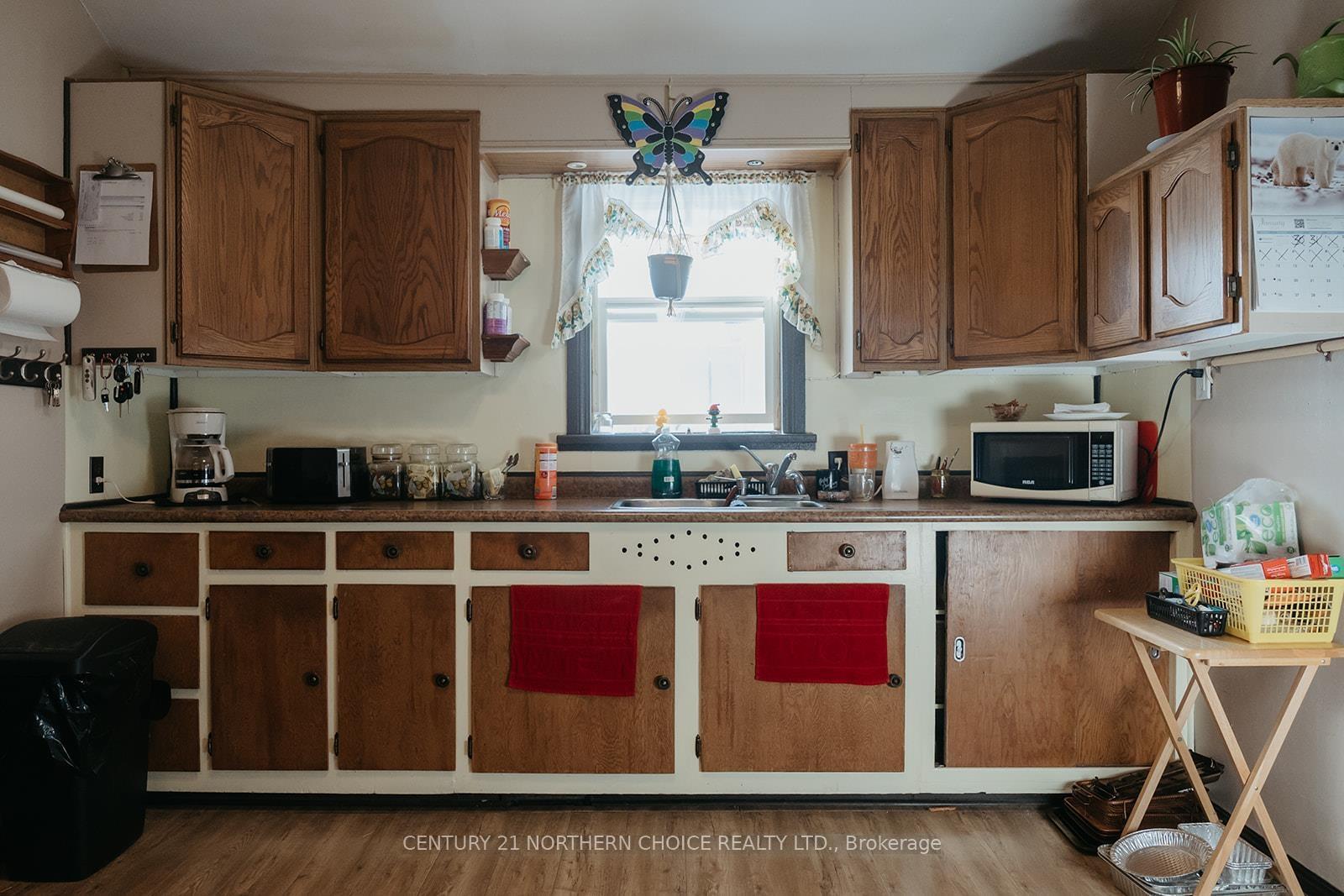 Photo 6 of 529 Fourth Avenue S, Kenora, Lakeside — HOMEH