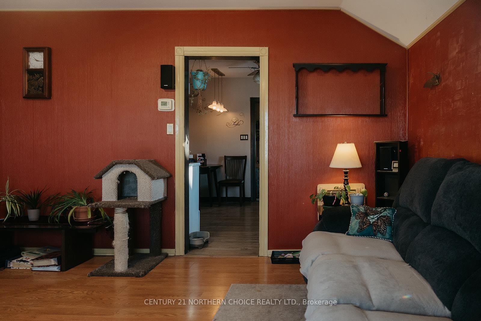 Photo 11 of 529 Fourth Avenue S, Kenora, Lakeside — HOMEH