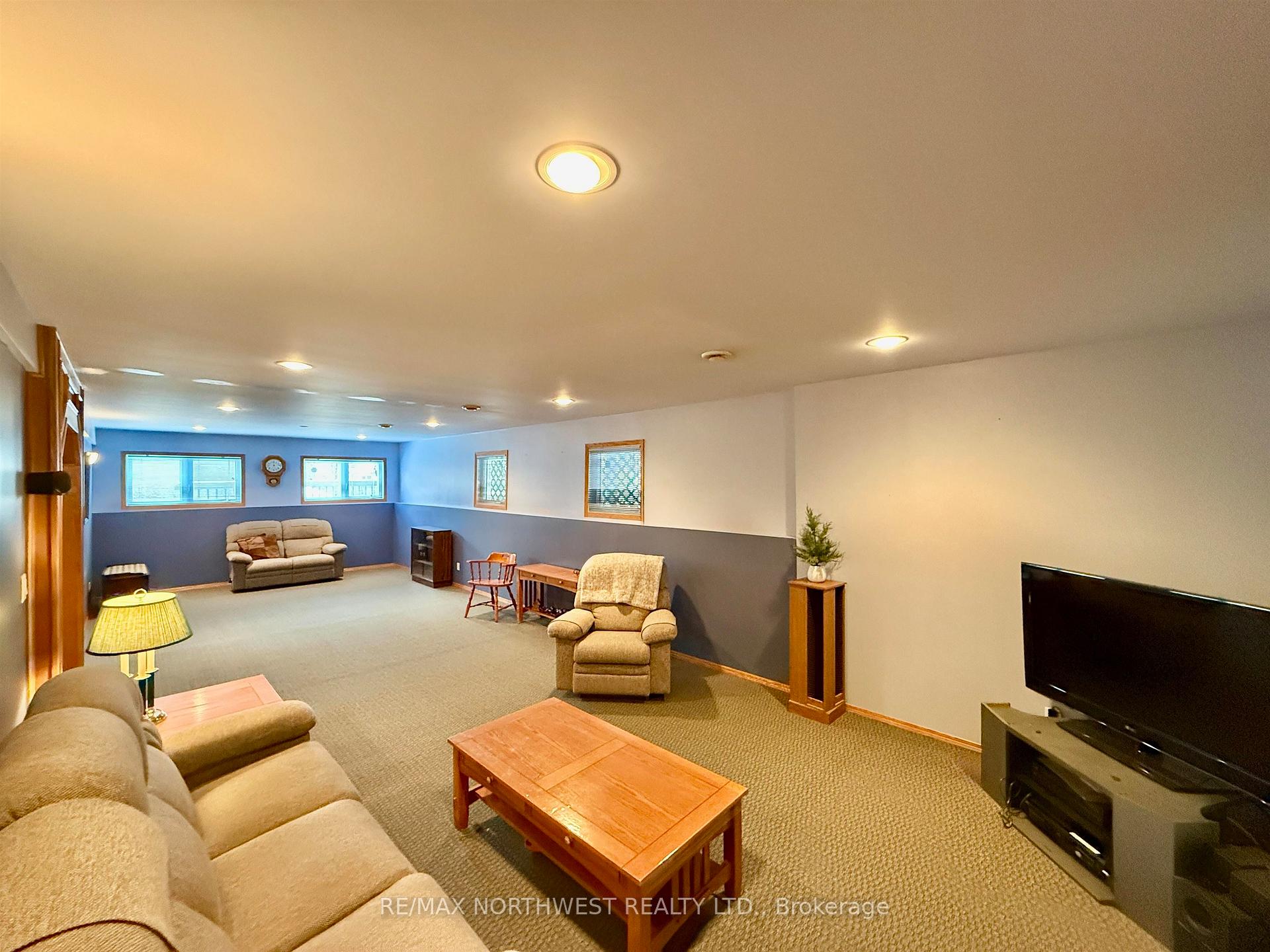 Photo 27 of 16 Pine Ridge Drive, Kenora, South Park Estate — HOMEH