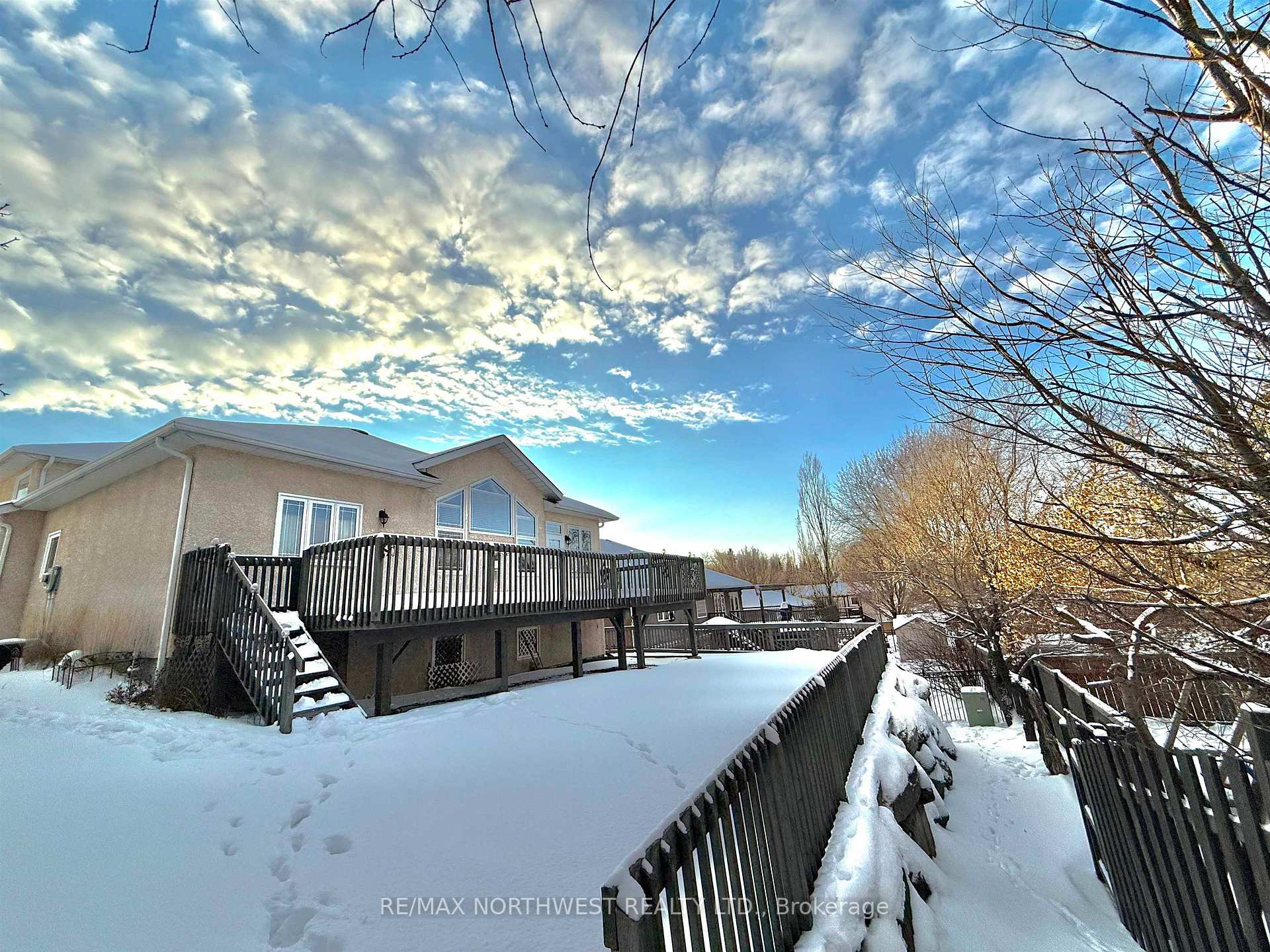 Photo 37 of 16 Pine Ridge Drive, Kenora, South Park Estate — HOMEH