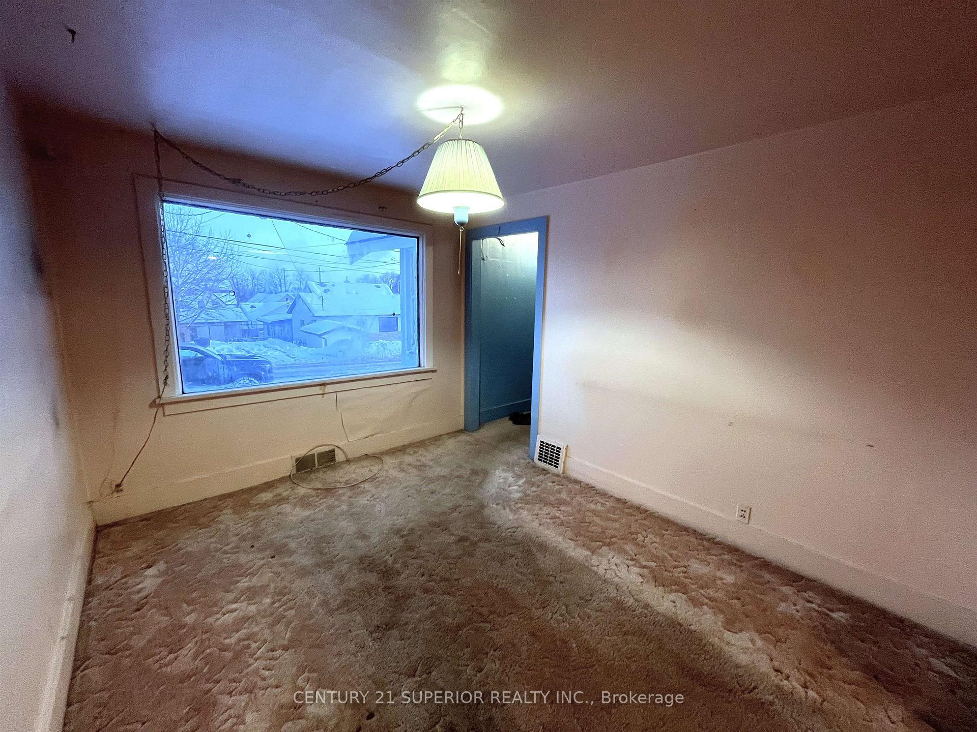 Photo 6 of 142 Banning Street, Thunder Bay, Court / Cumberland — HOMEH