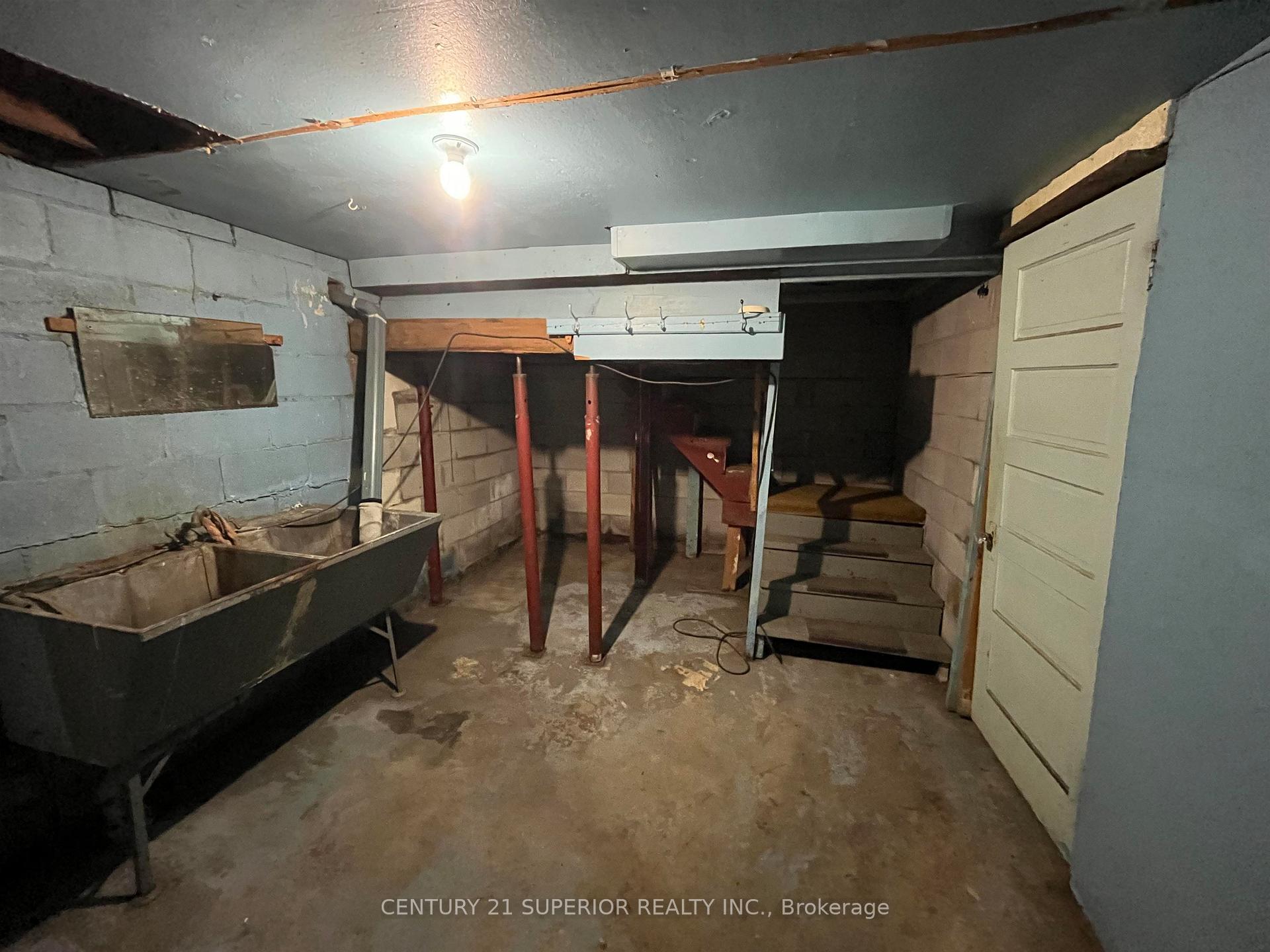 Photo 26 of 142 Banning Street, Thunder Bay, Court / Cumberland — HOMEH