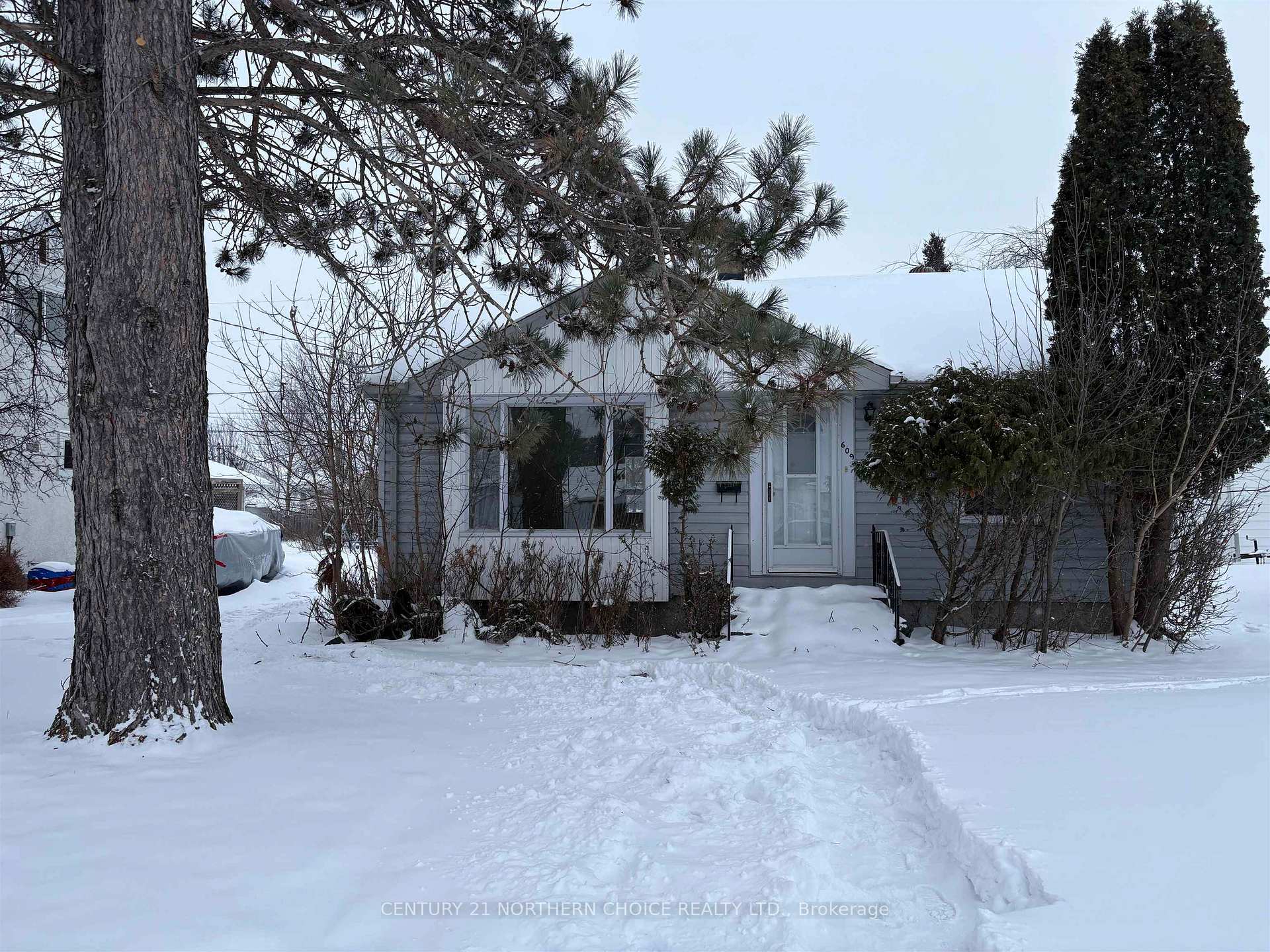 Photo 1 of 609 Second Street W, Fort Frances — HOMEH