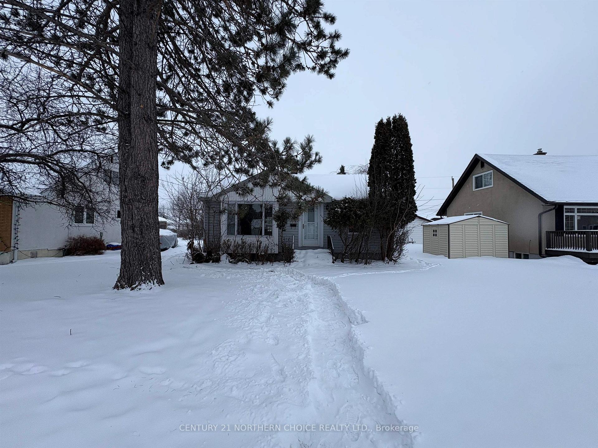 Photo 2 of 609 Second Street W, Fort Frances — HOMEH
