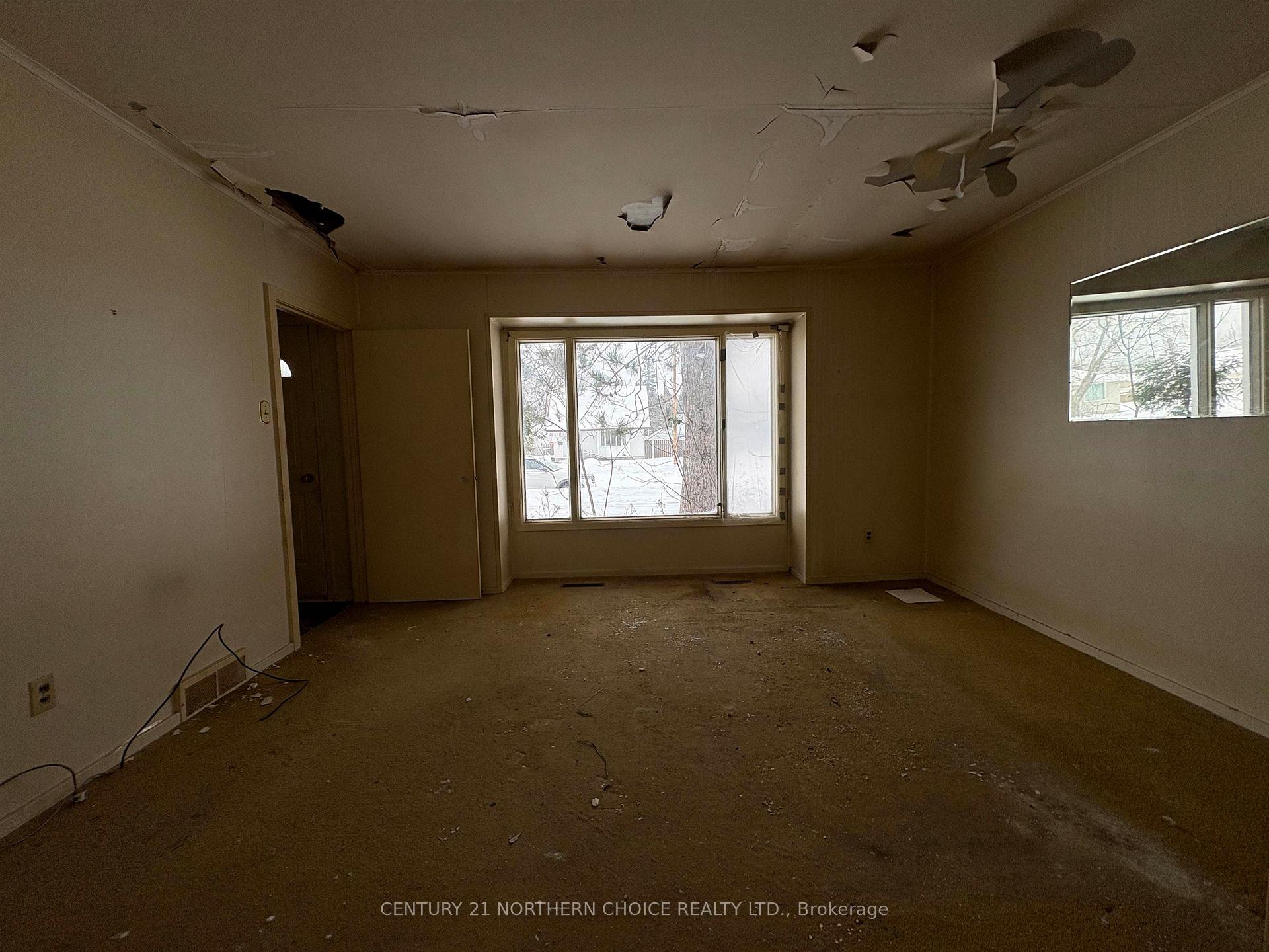 Photo 5 of 609 Second Street W, Fort Frances — HOMEH