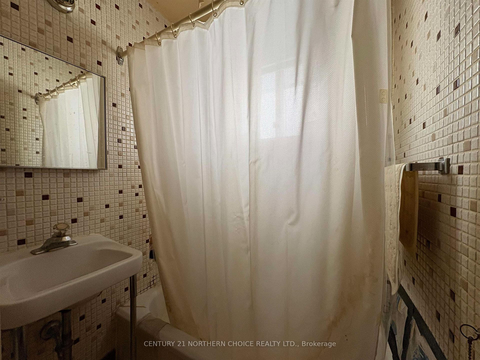 Photo 13 of 609 Second Street W, Fort Frances — HOMEH