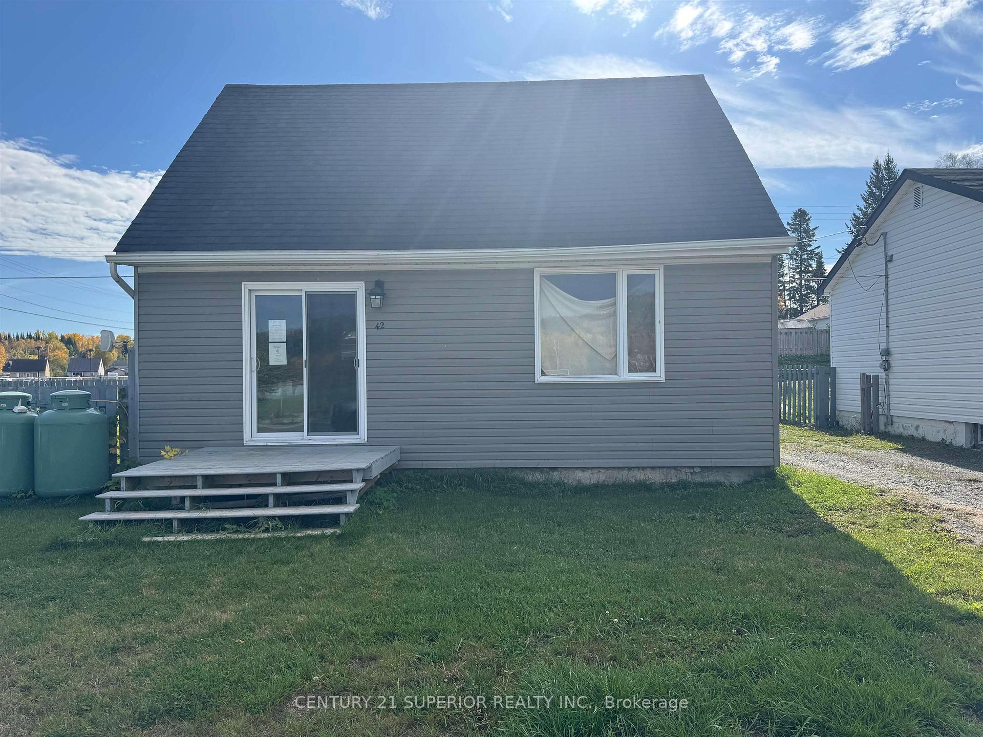 Photo 1 of 42 Ohsweken Road, Manitouwadge — HOMEH