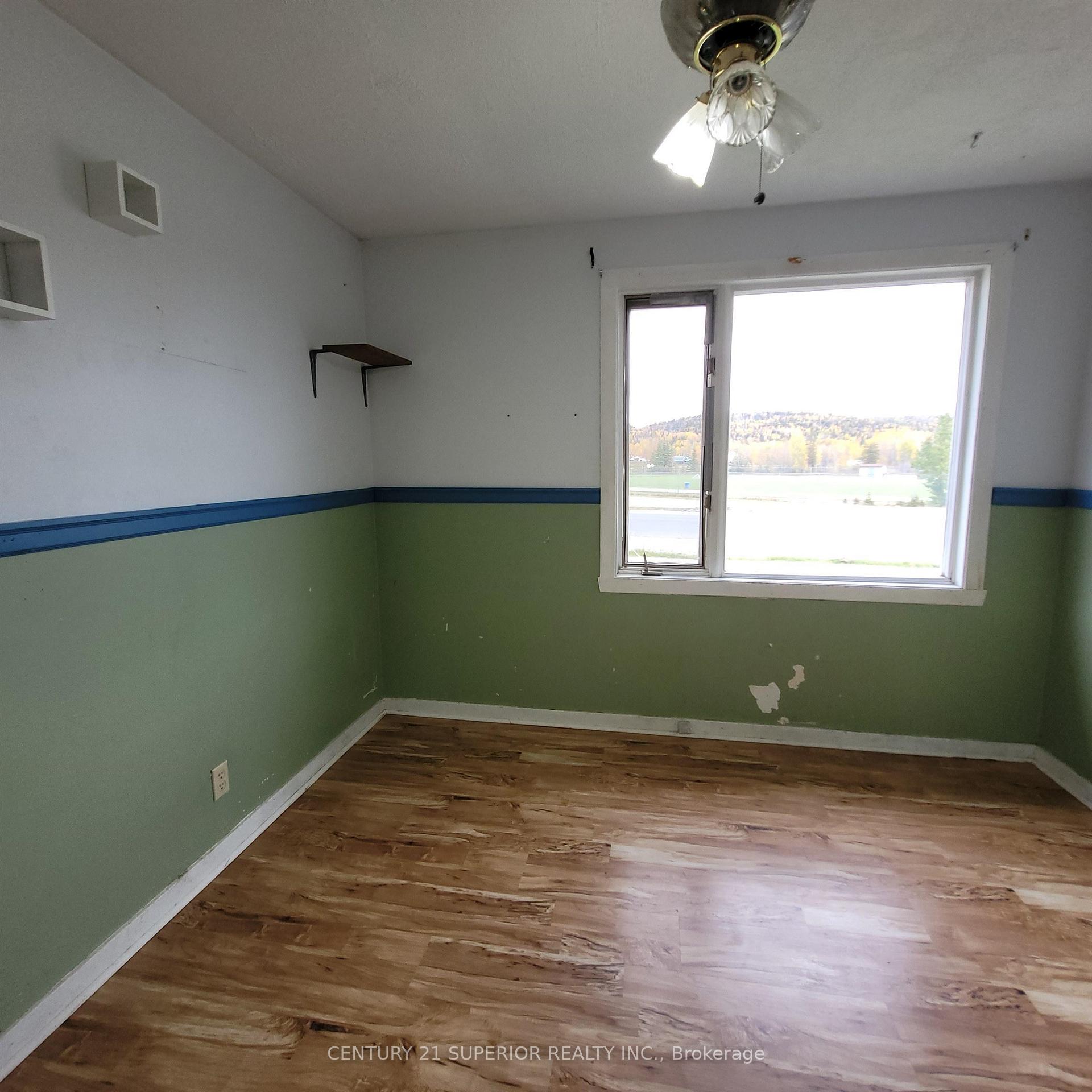 Photo 6 of 42 Ohsweken Road, Manitouwadge — HOMEH