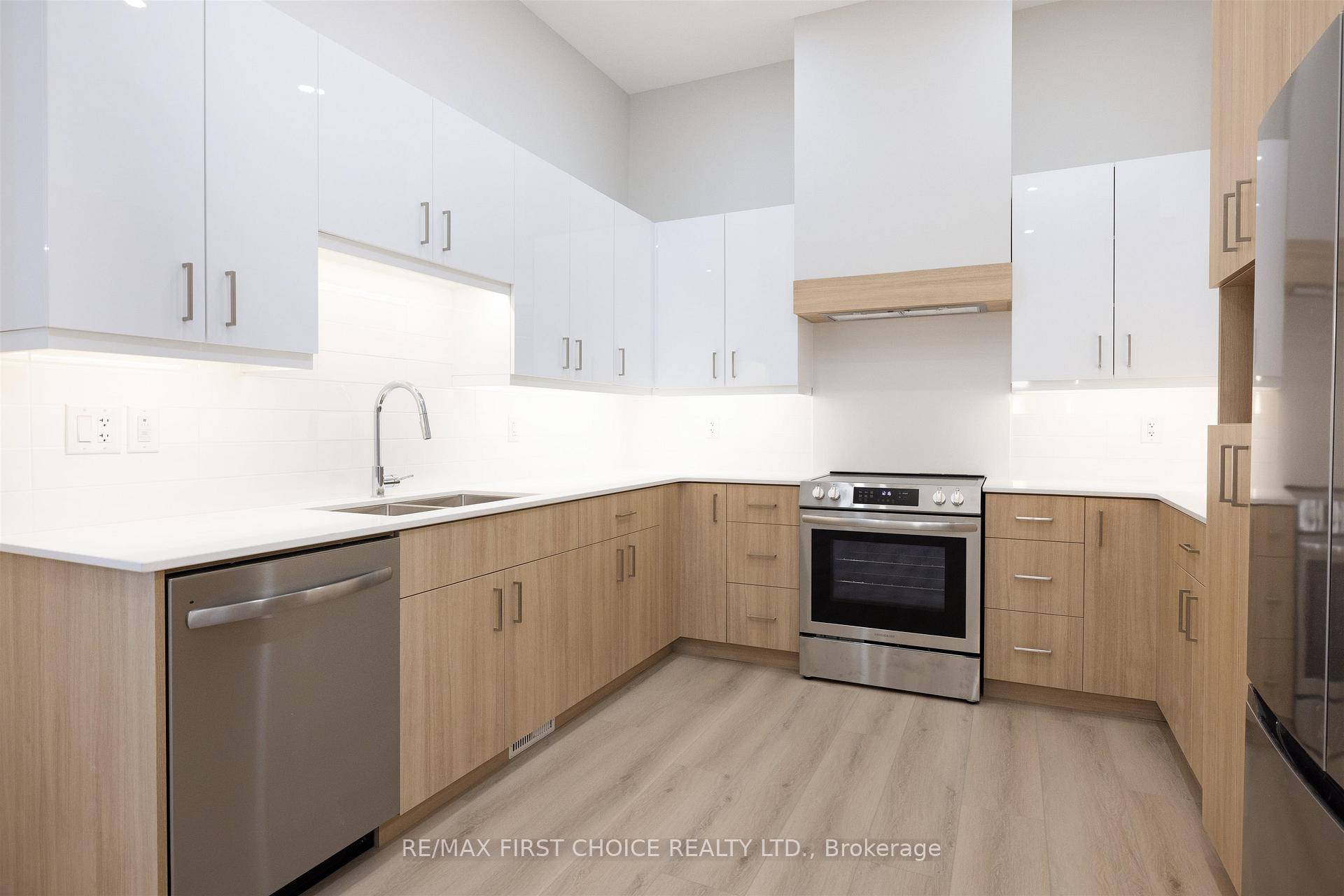 Photo 7 of 828-838 Weiler Boulevard, Thunder Bay, Parkdale — HOMEH
