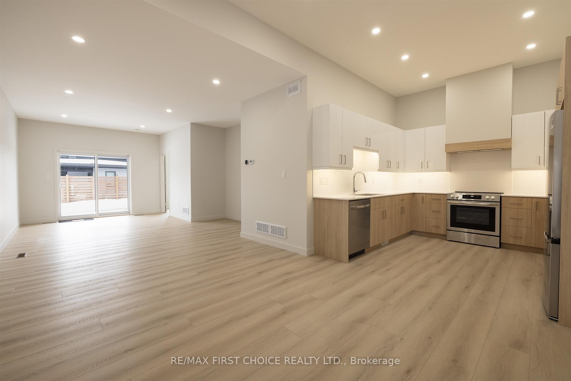 Photo 9 of 828-838 Weiler Boulevard, Thunder Bay, Parkdale — HOMEH