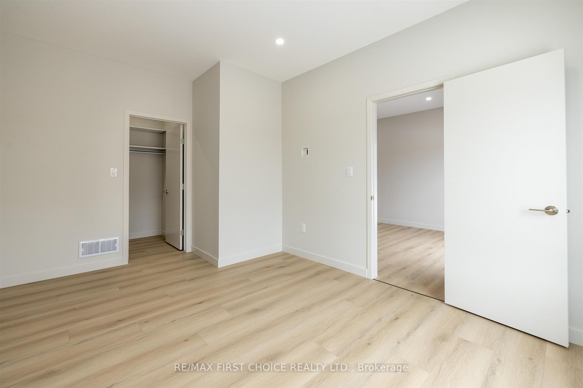 Photo 20 of 828-838 Weiler Boulevard, Thunder Bay, Parkdale — HOMEH