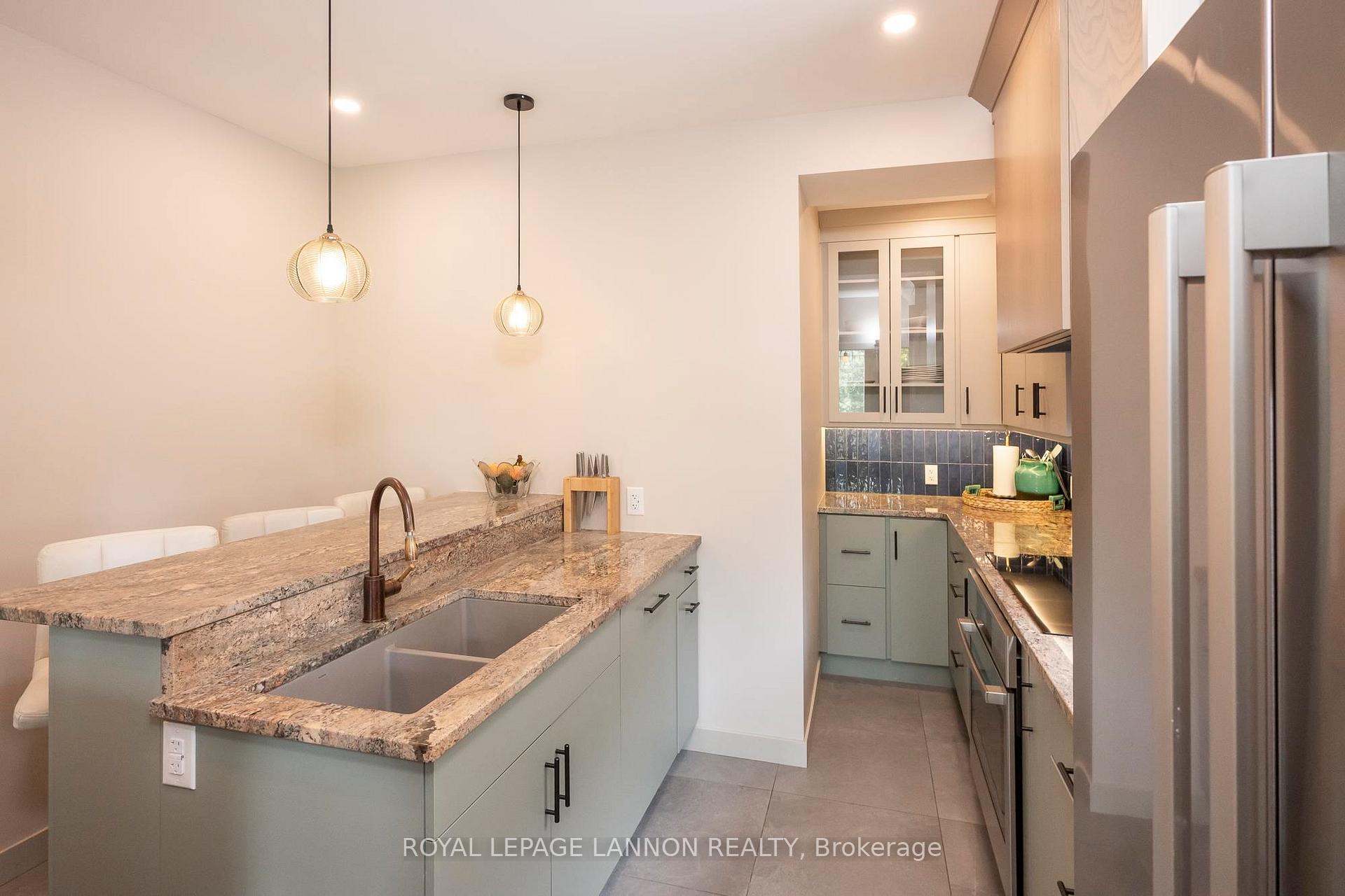 Photo 15 of 124 Summit Avenue, Thunder Bay, Mariday Heights — HOMEH