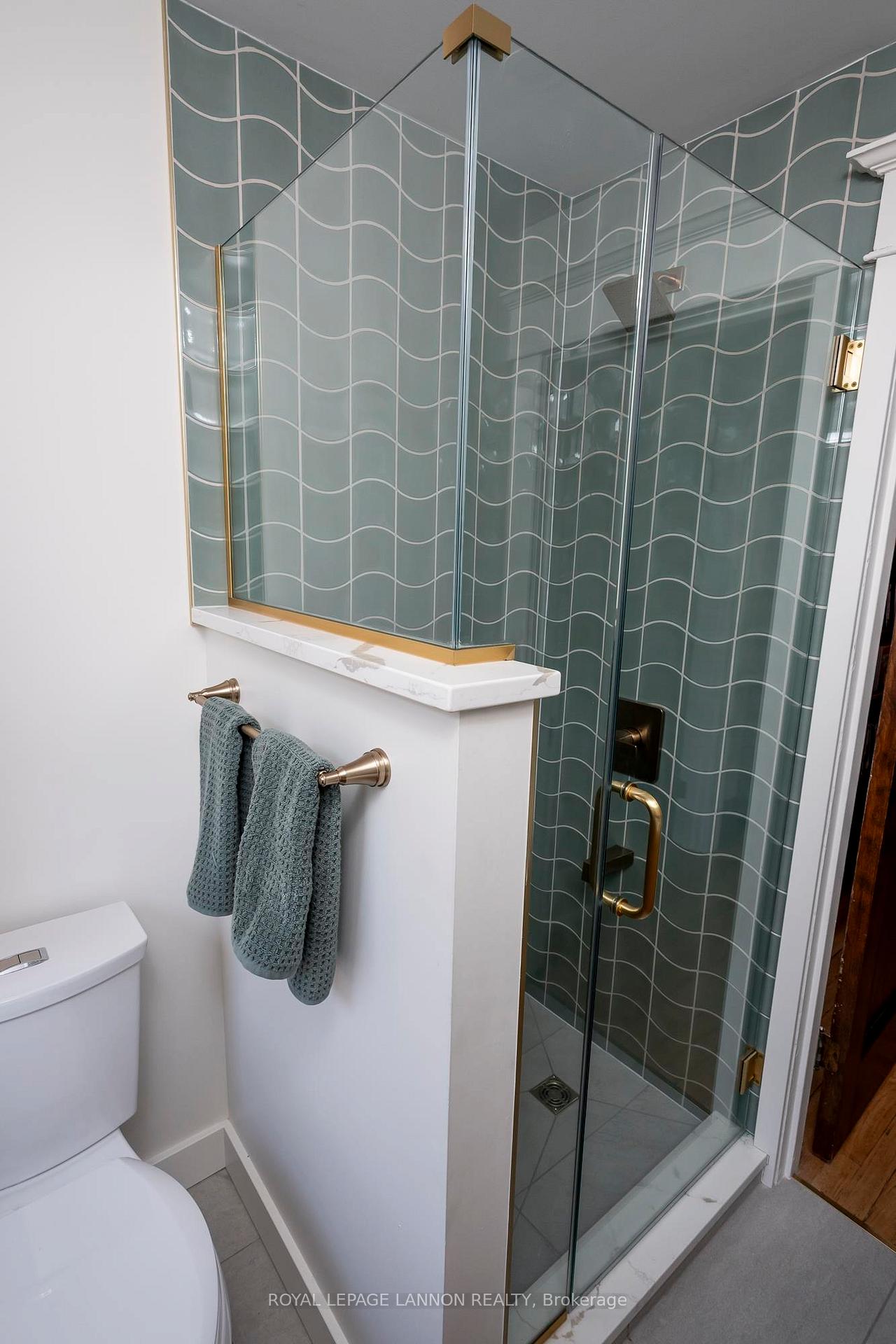 Photo 21 of 124 Summit Avenue, Thunder Bay, Mariday Heights — HOMEH