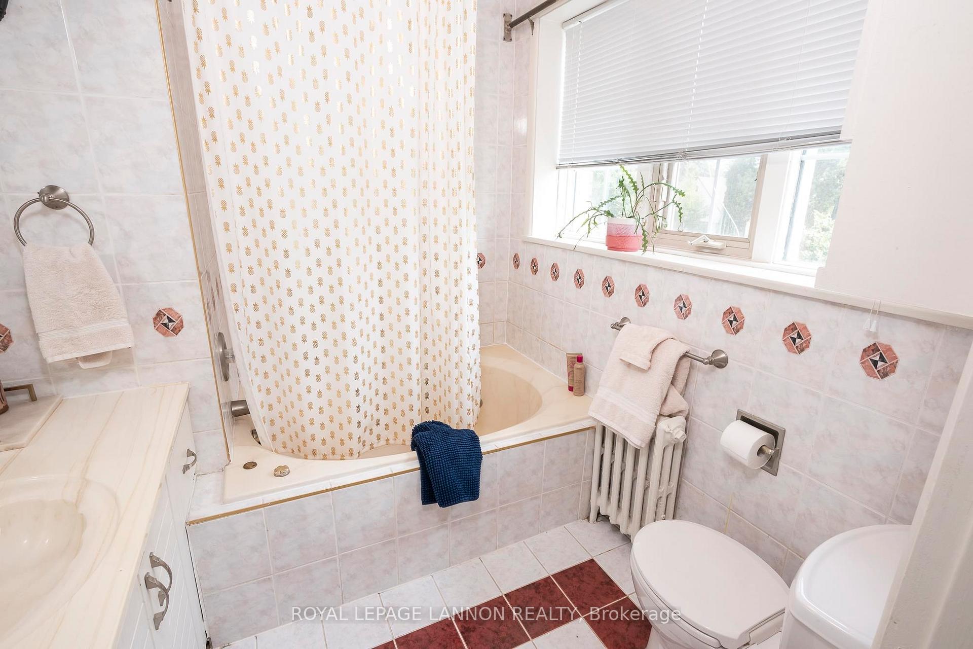 Photo 29 of 124 Summit Avenue, Thunder Bay, Mariday Heights — HOMEH