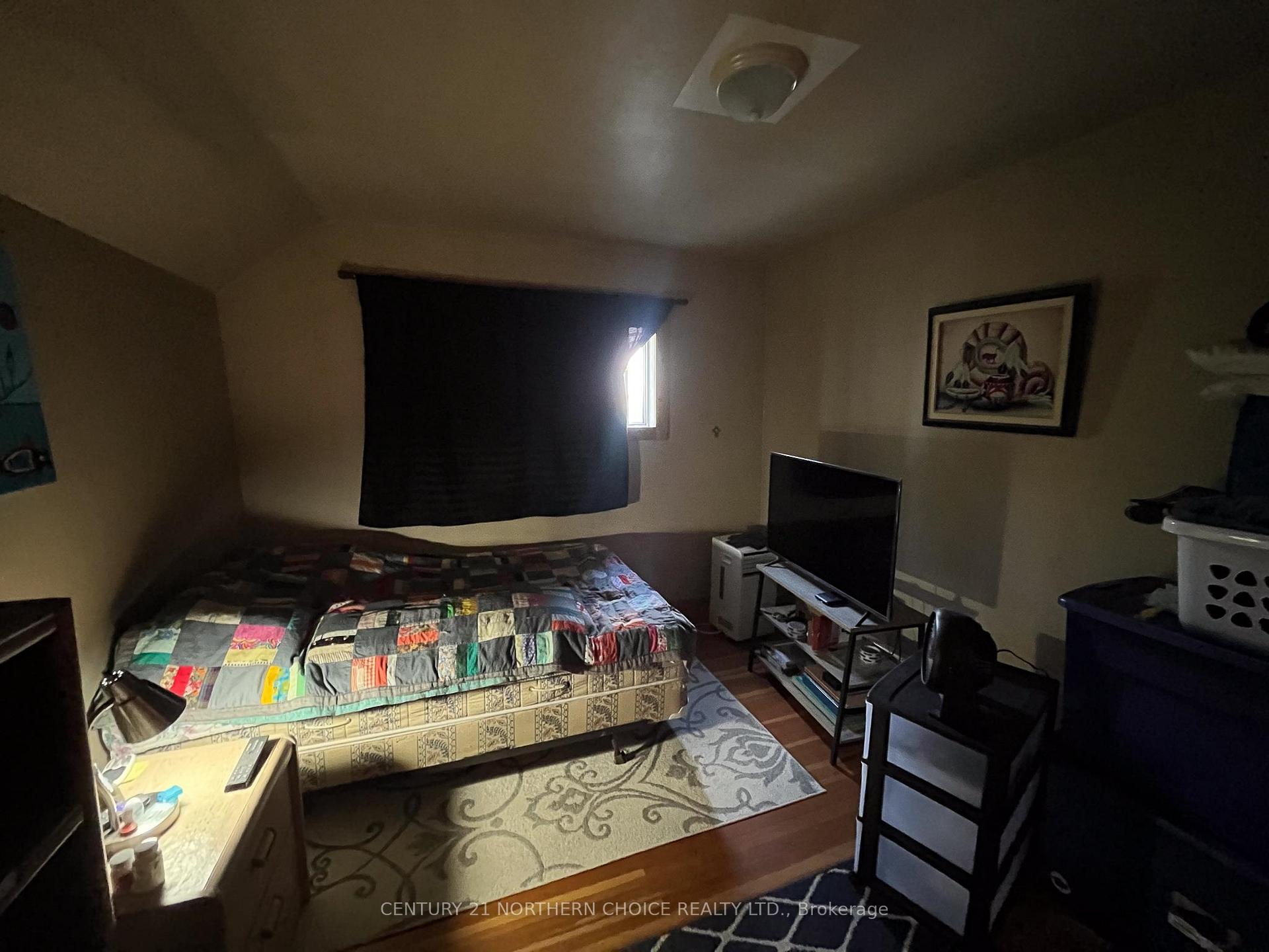 Photo 14 of 424 Third Street S, Kenora, Downtown — HOMEH