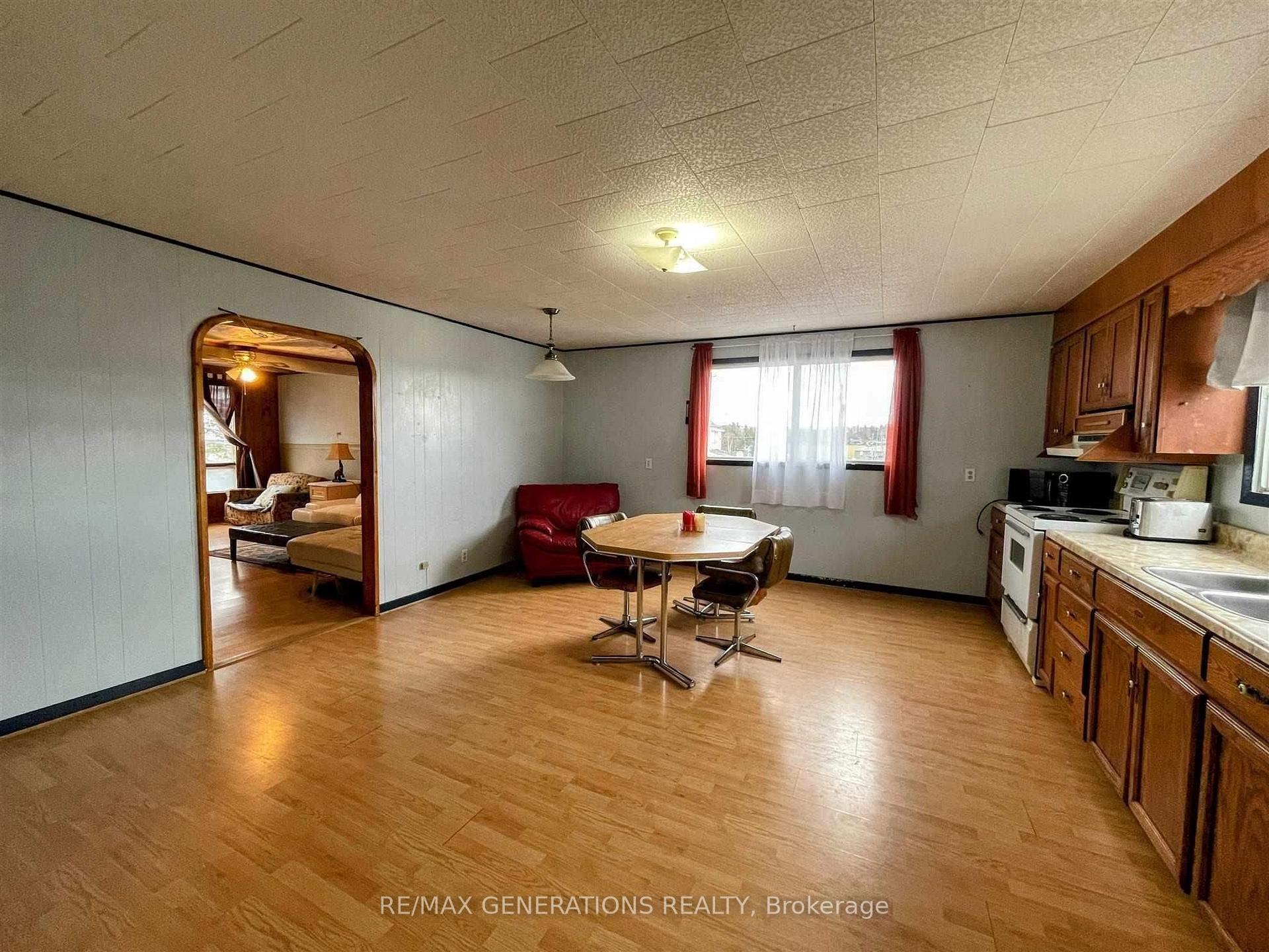 Photo 7 of 43 Stevens Avenue, Marathon — HOMEH